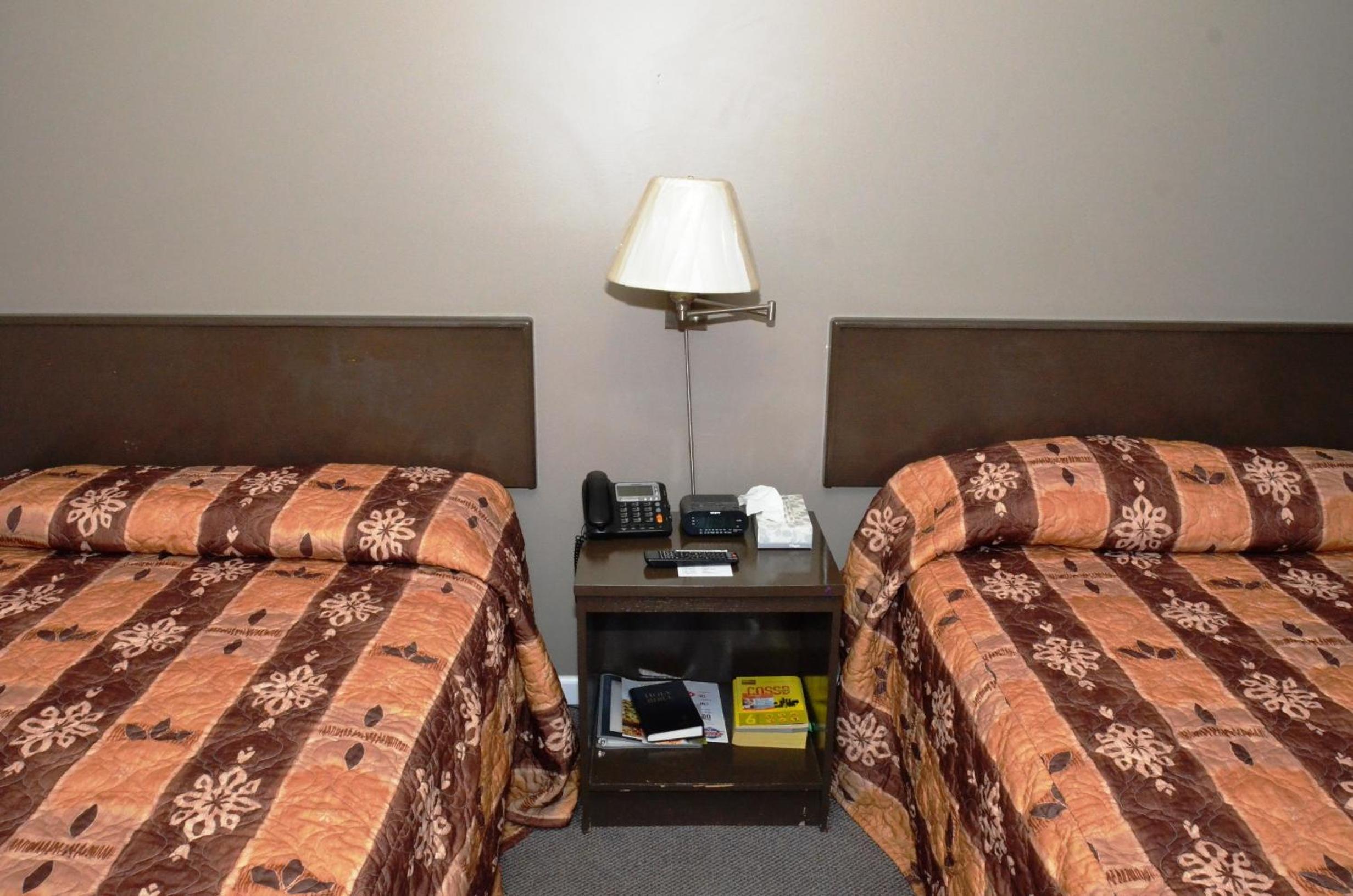 Standard Double Room with Two Double Beds photo 3