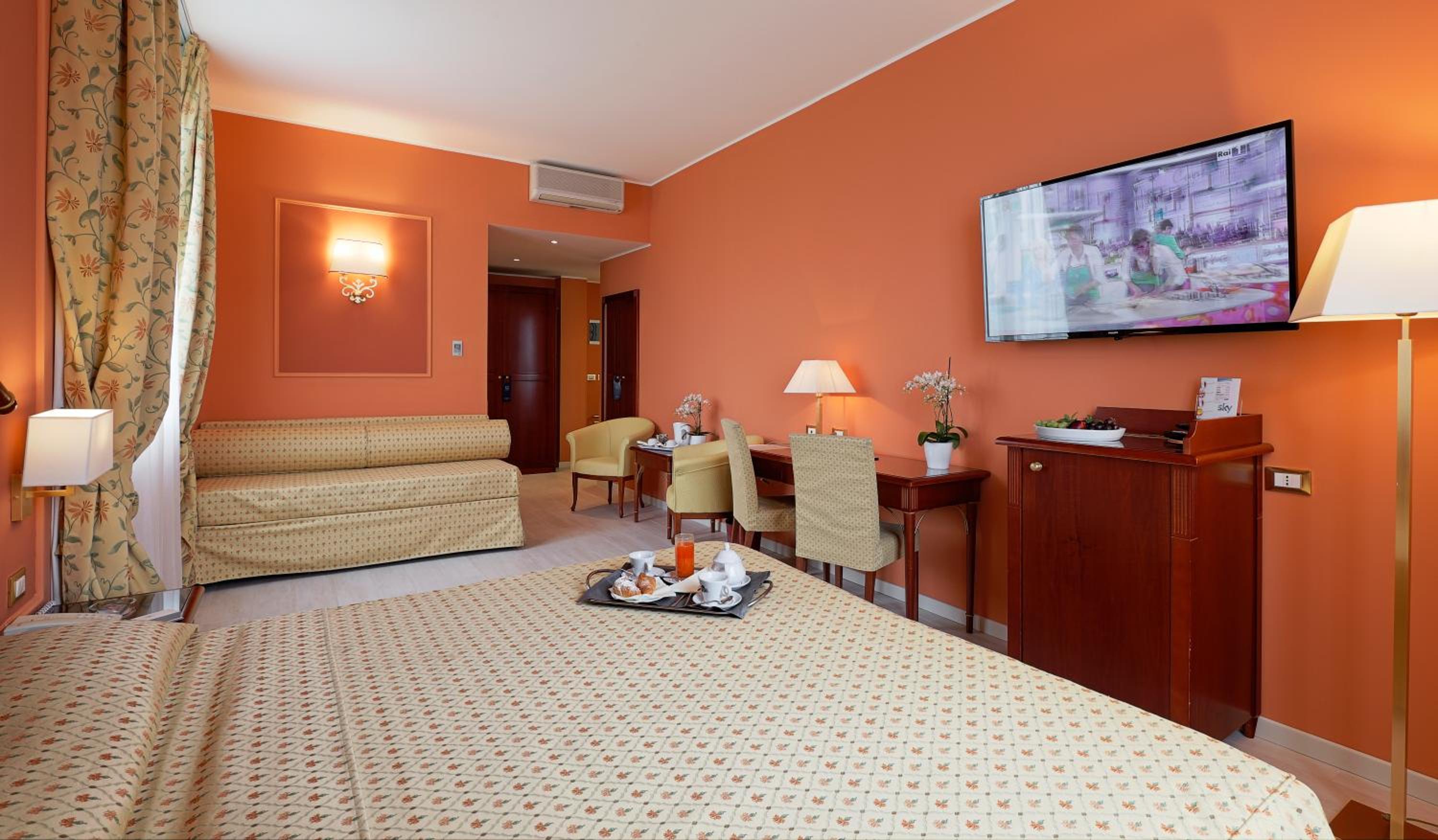 Junior Suite - Photo 1