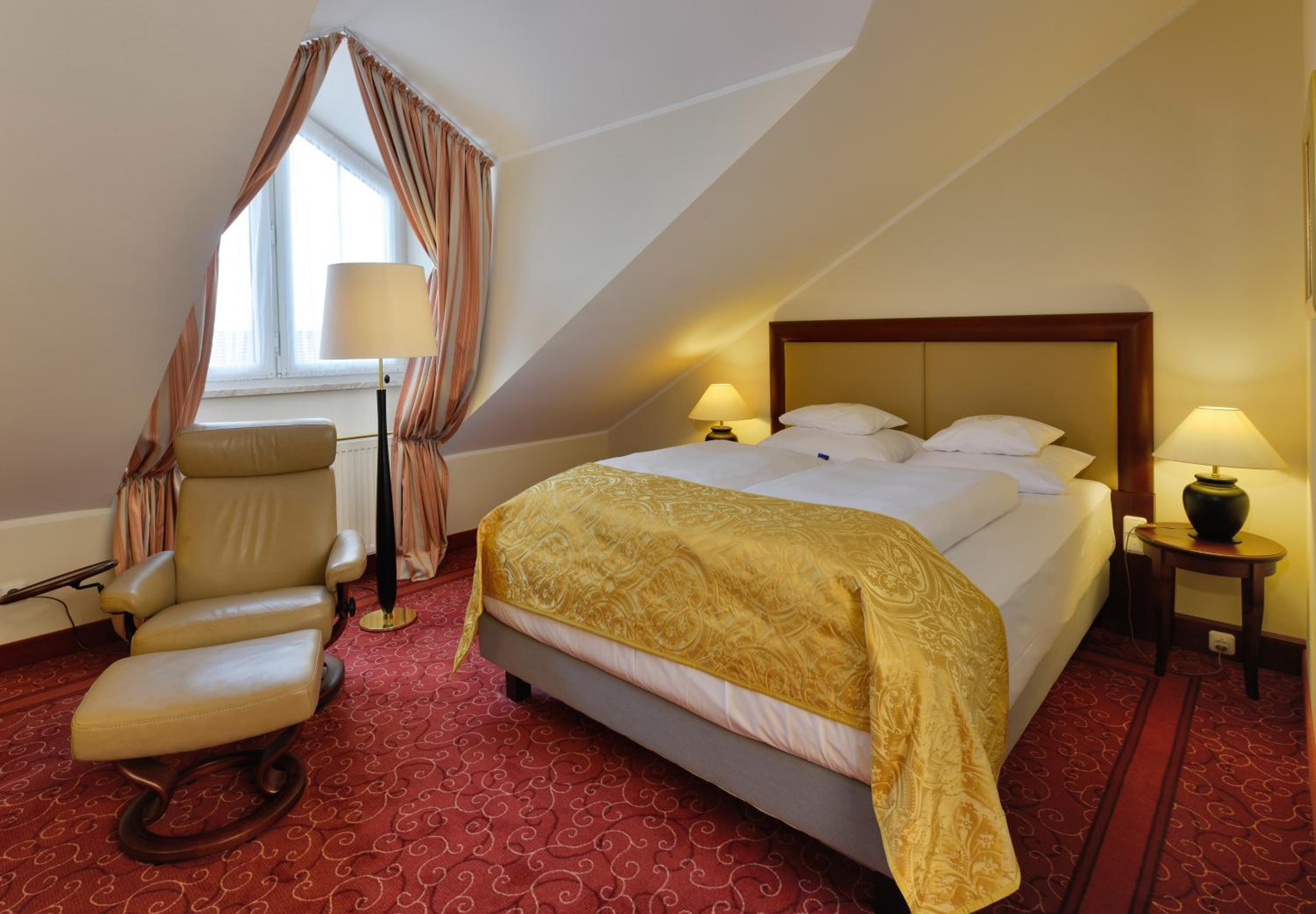 Queen Room - Photo 3