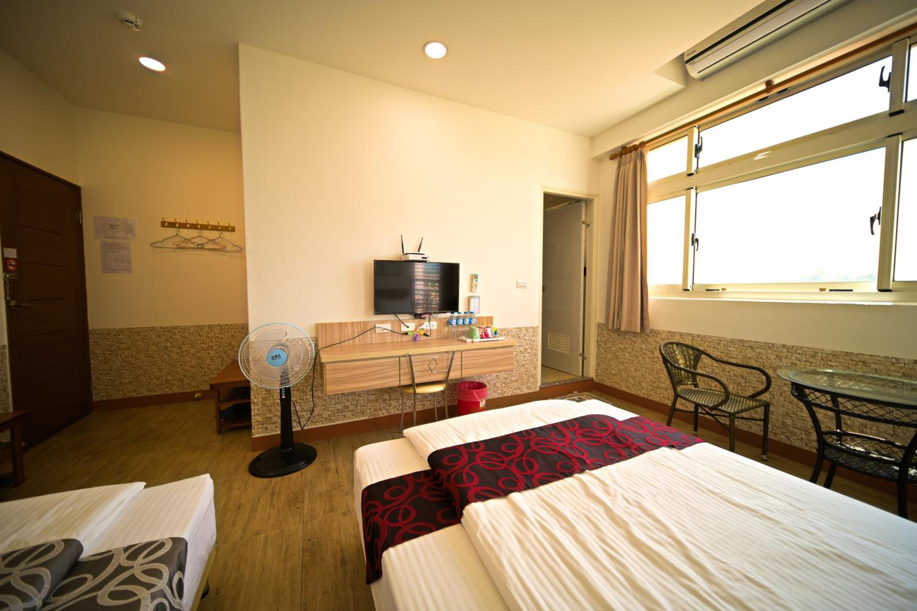 Quadruple Room with Balcony photo 2