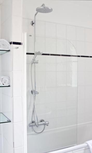 Standard Double Room - Photo 7