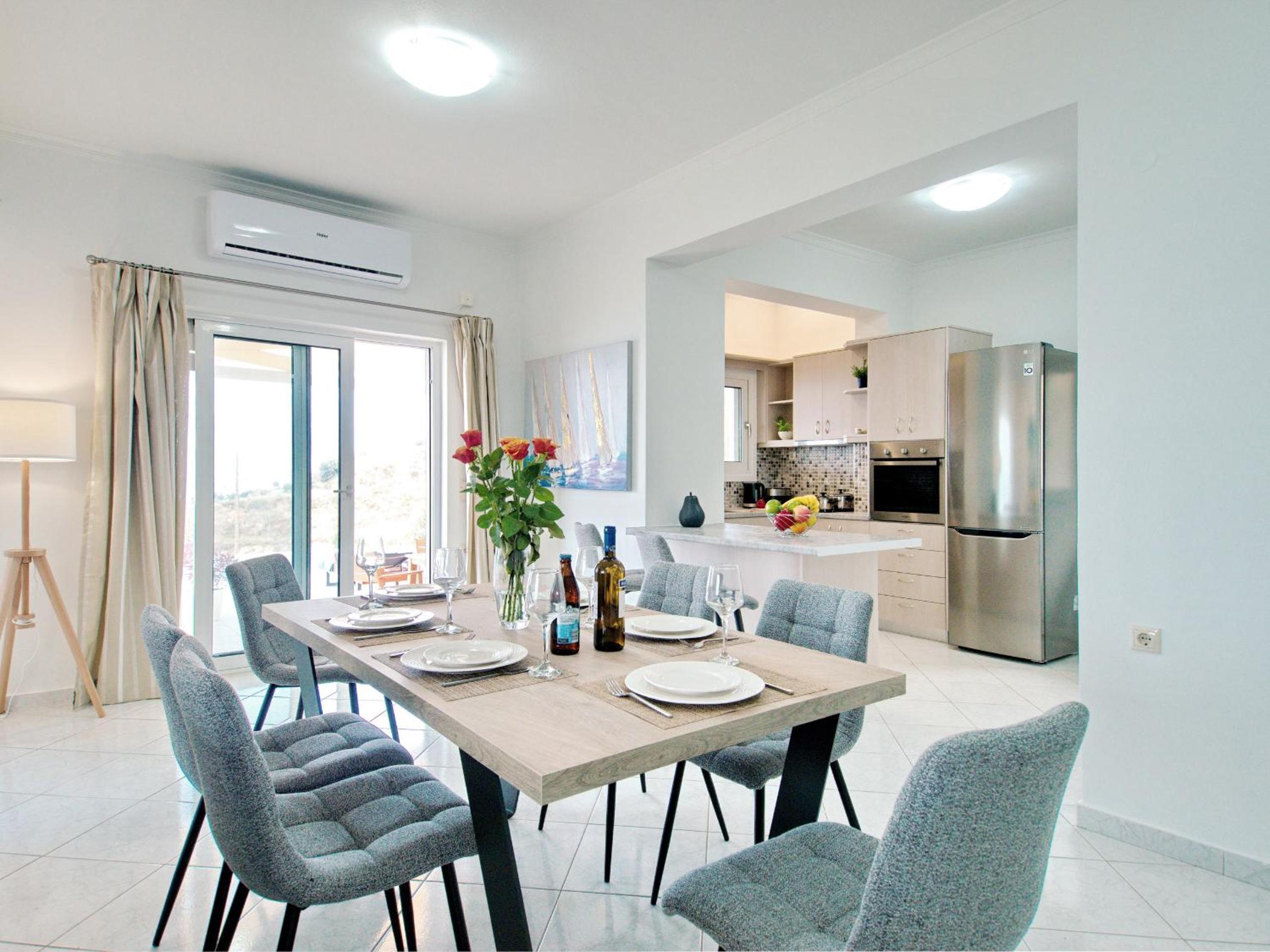 Villa photo 3