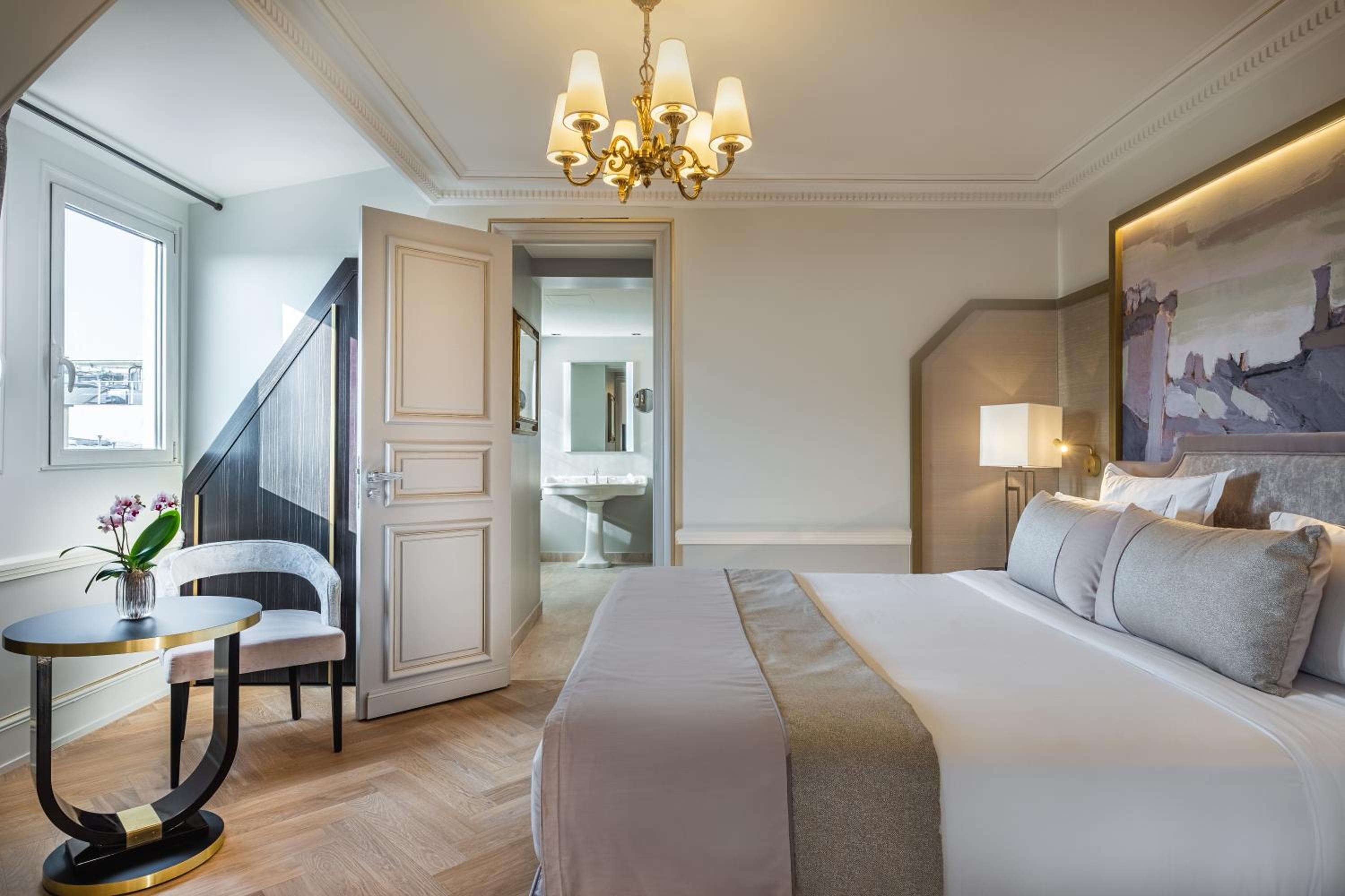 Deluxe Suite