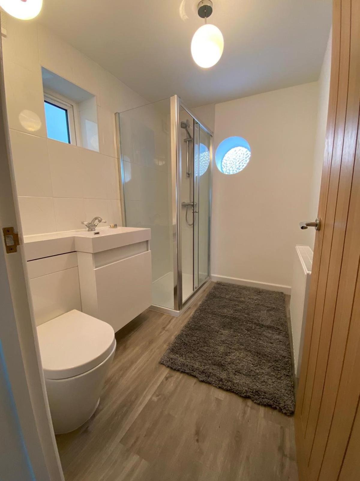 Two-Bedroom House - Photo 9