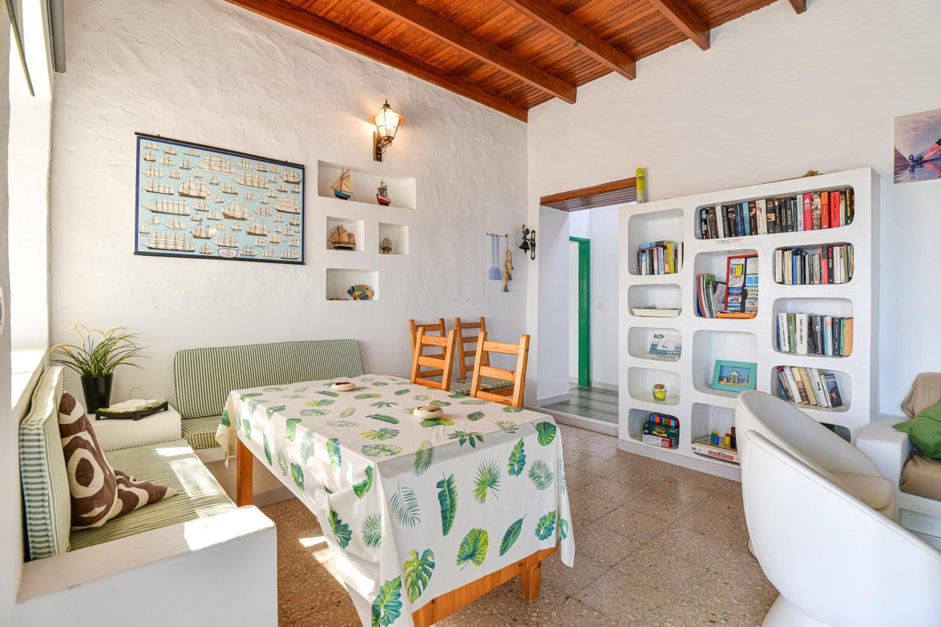 Three-Bedroom House - Photo 4