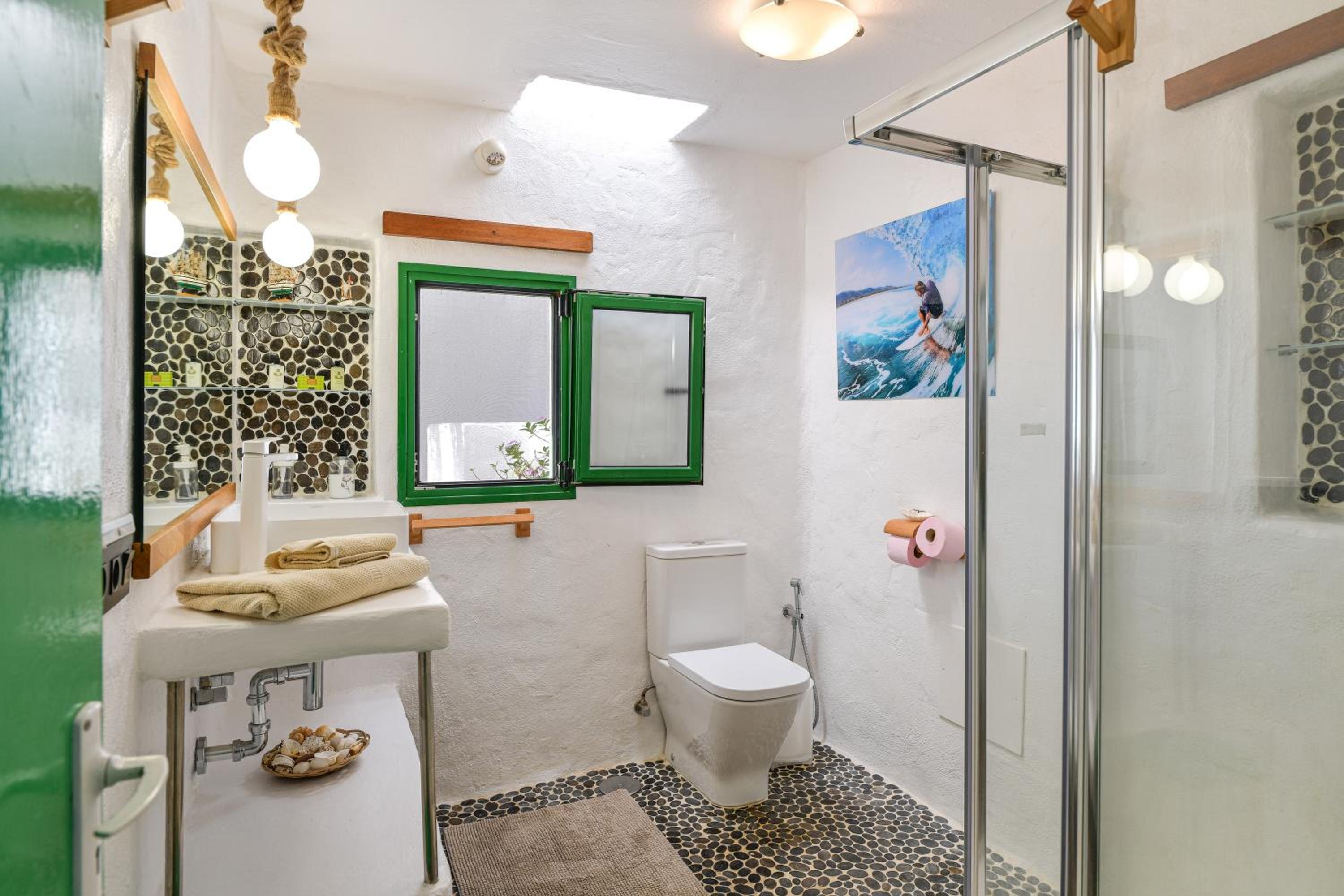 Three-Bedroom House - Photo 12