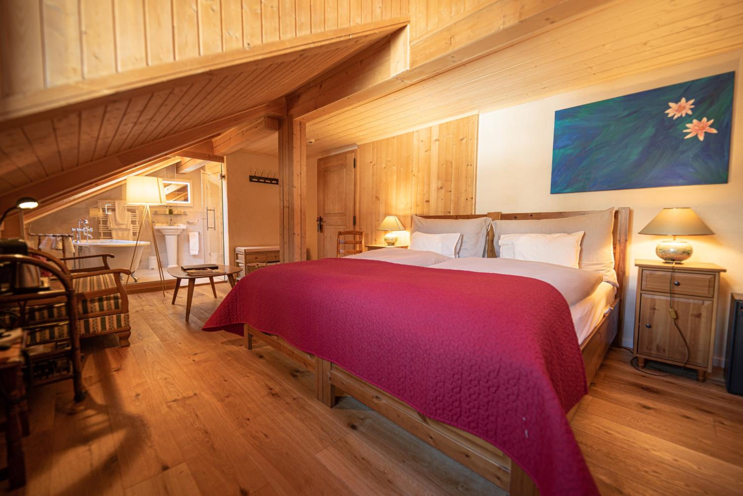 Double Room with Street View