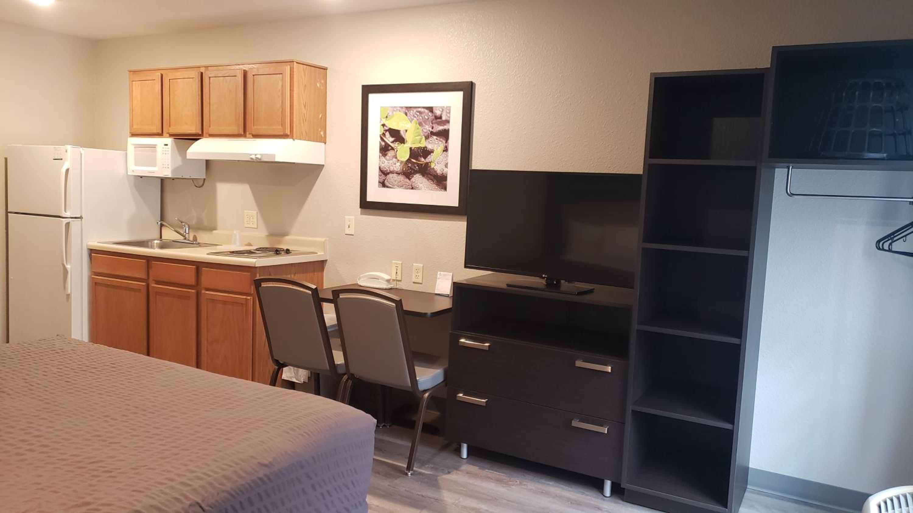 Double Room with Roll In Shower - Disability Access/Non-Smoking