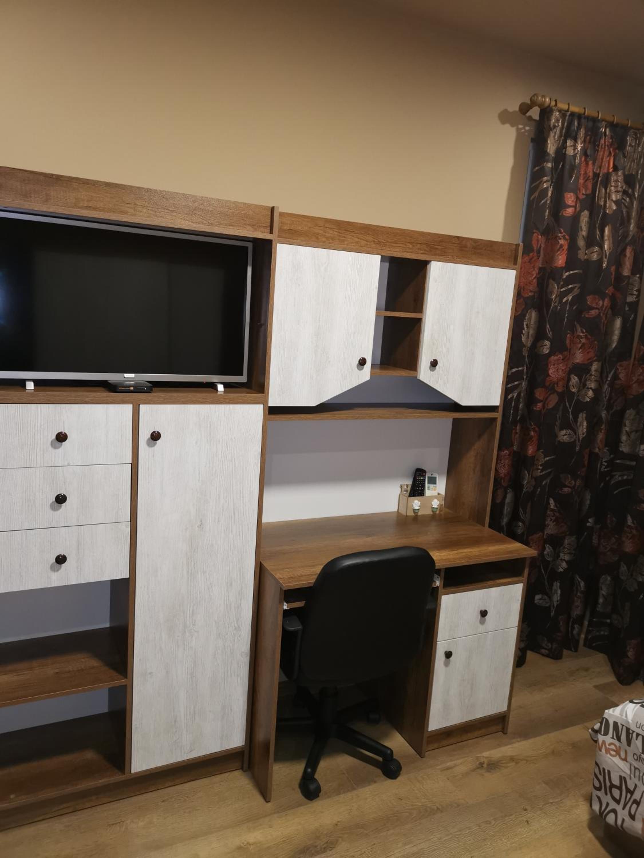 Three-Bedroom Apartment - Photo 4
