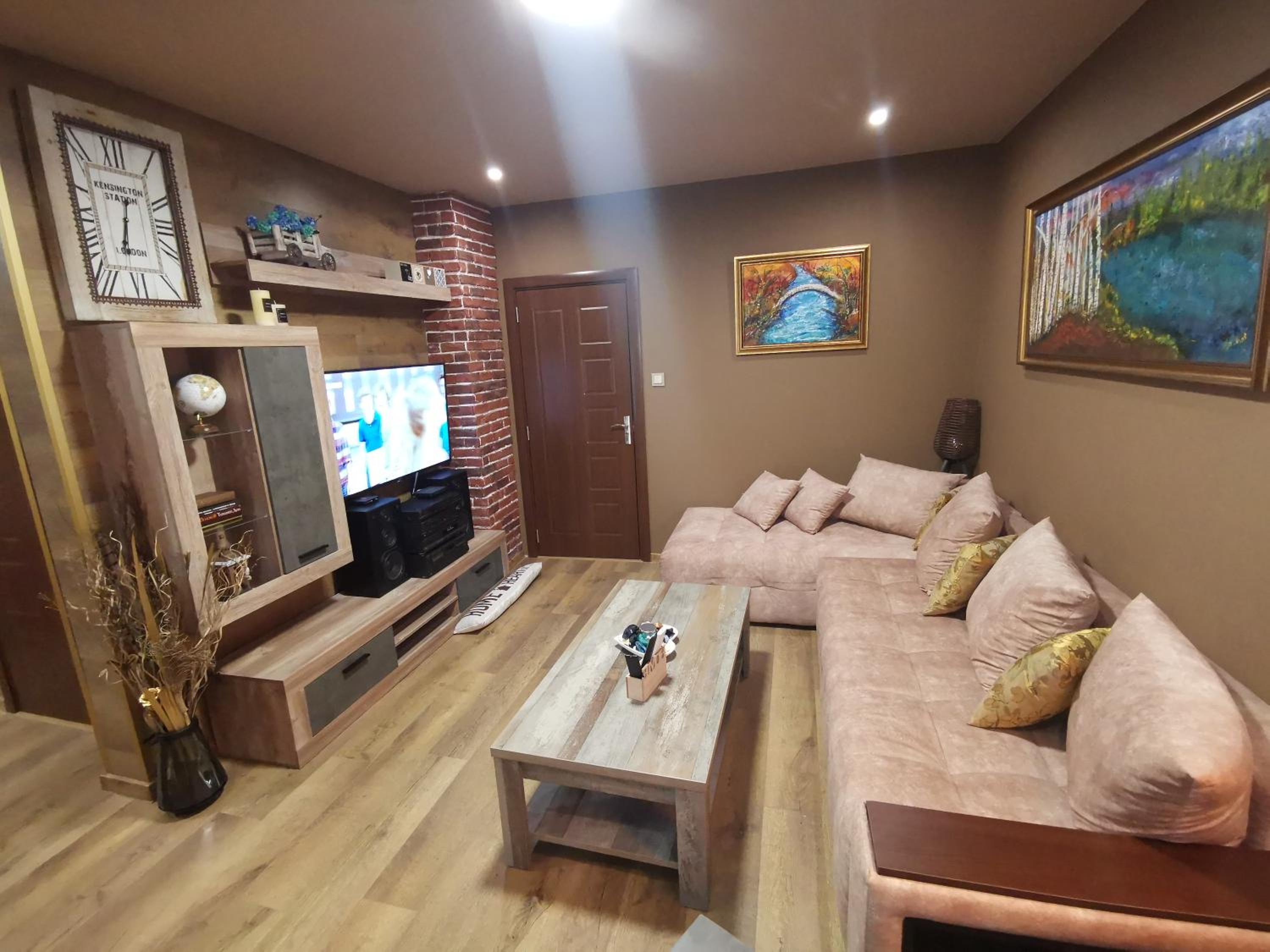 Three-Bedroom Apartment - Photo 14