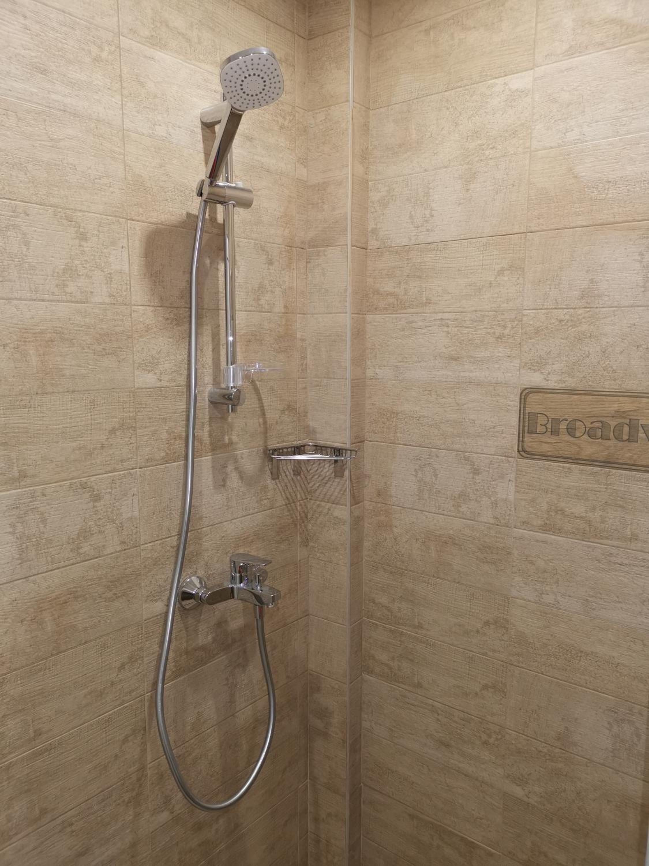 Three-Bedroom Apartment - Photo 26