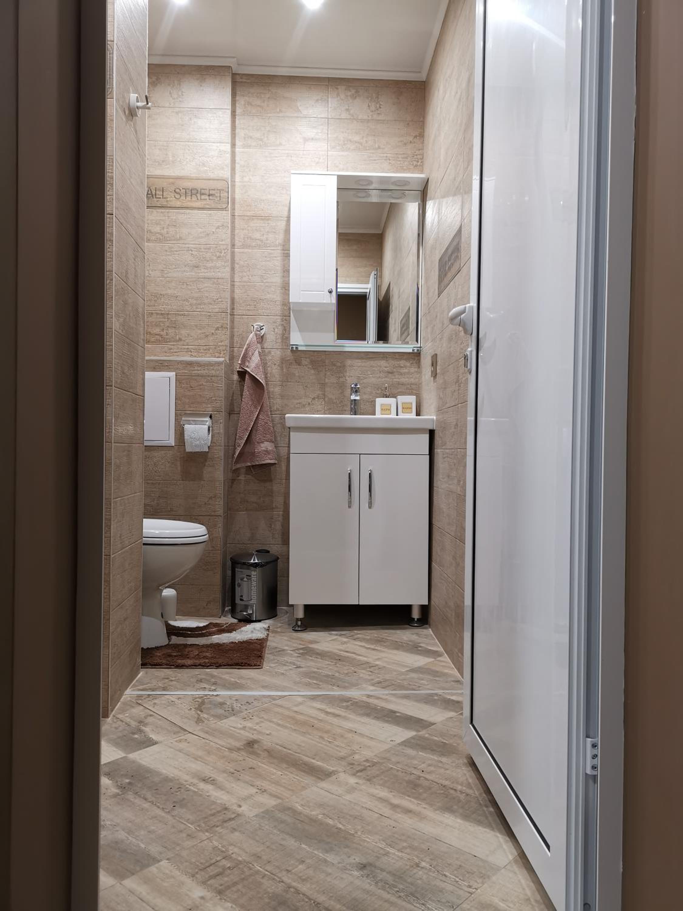 Three-Bedroom Apartment - Photo 43