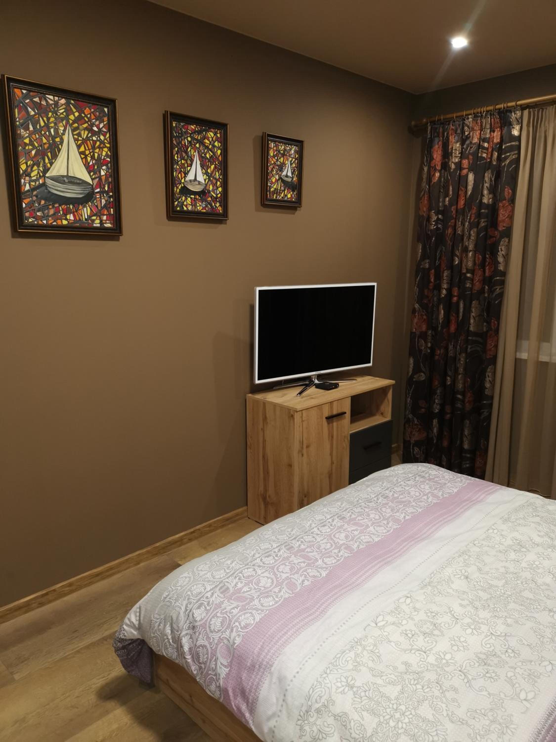 Three-Bedroom Apartment - Photo 45