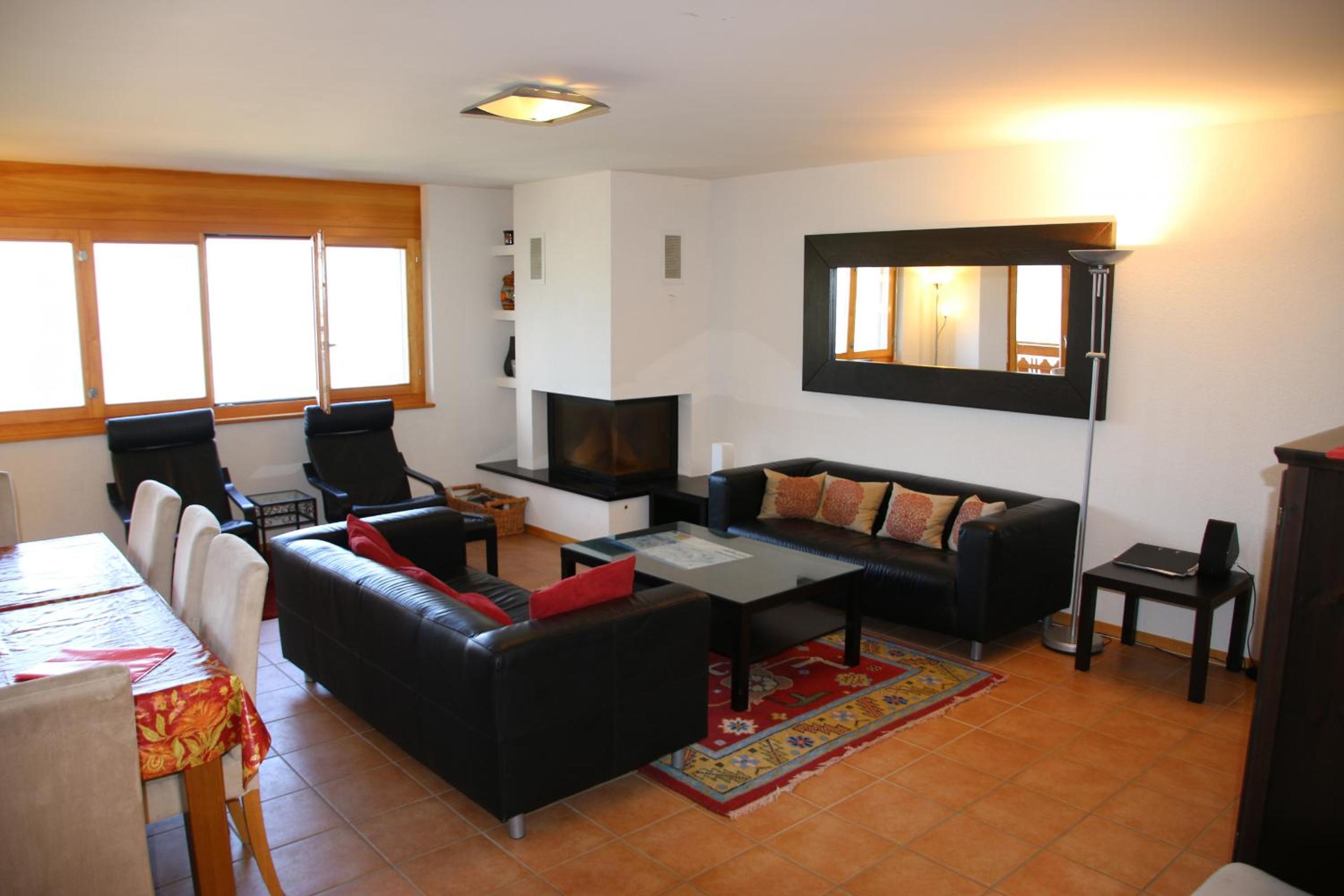 Three-Bedroom Apartment photo 1