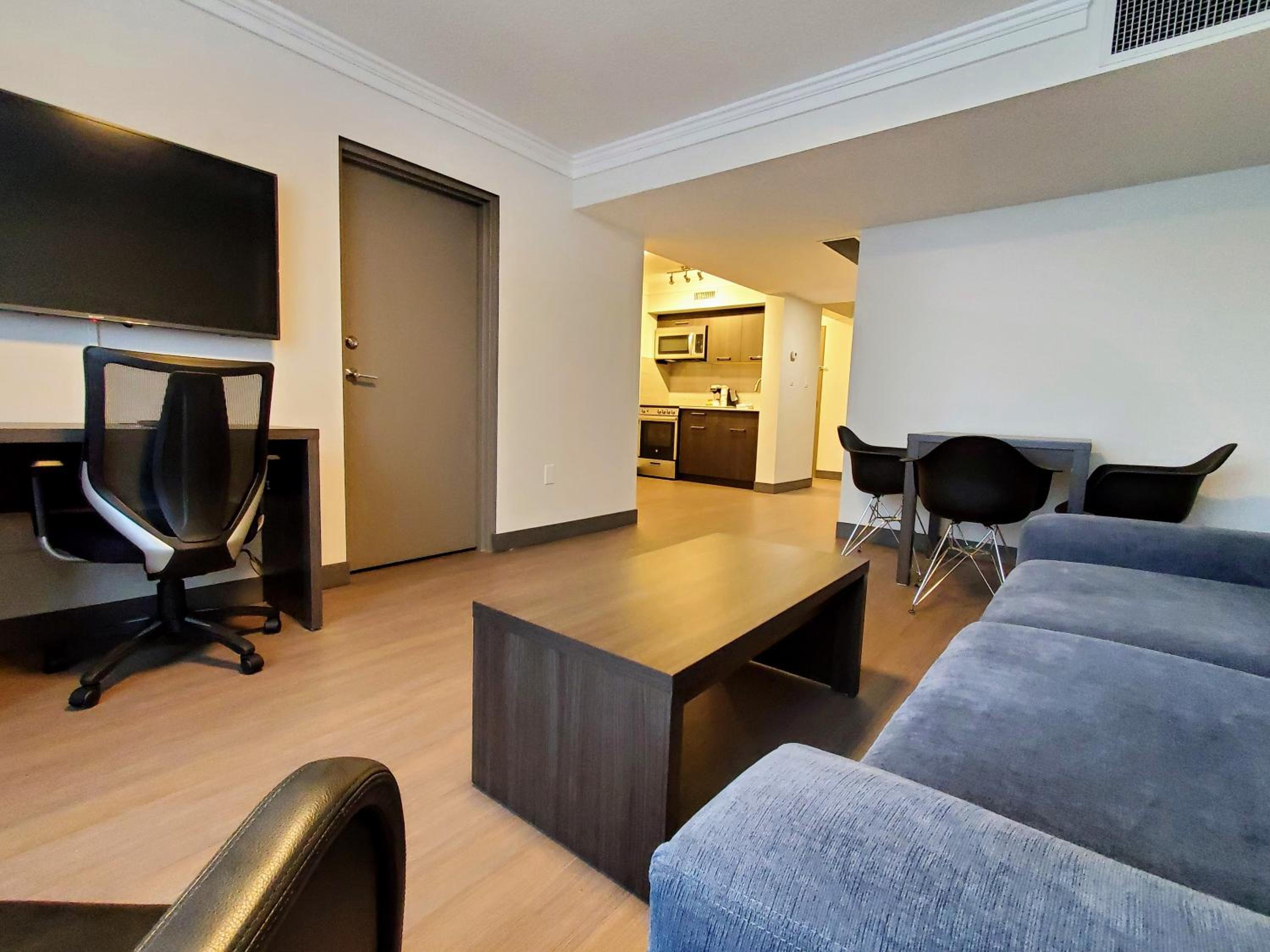 Atlantic King Suite with Kitchen - Non-Smoking - Photo 1