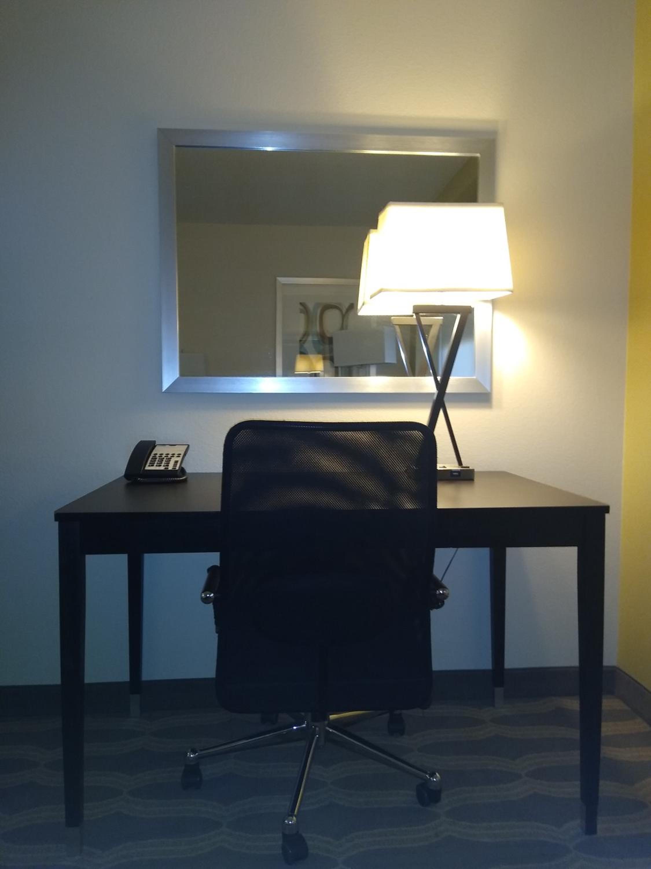 King Room - Disability Access photo 1