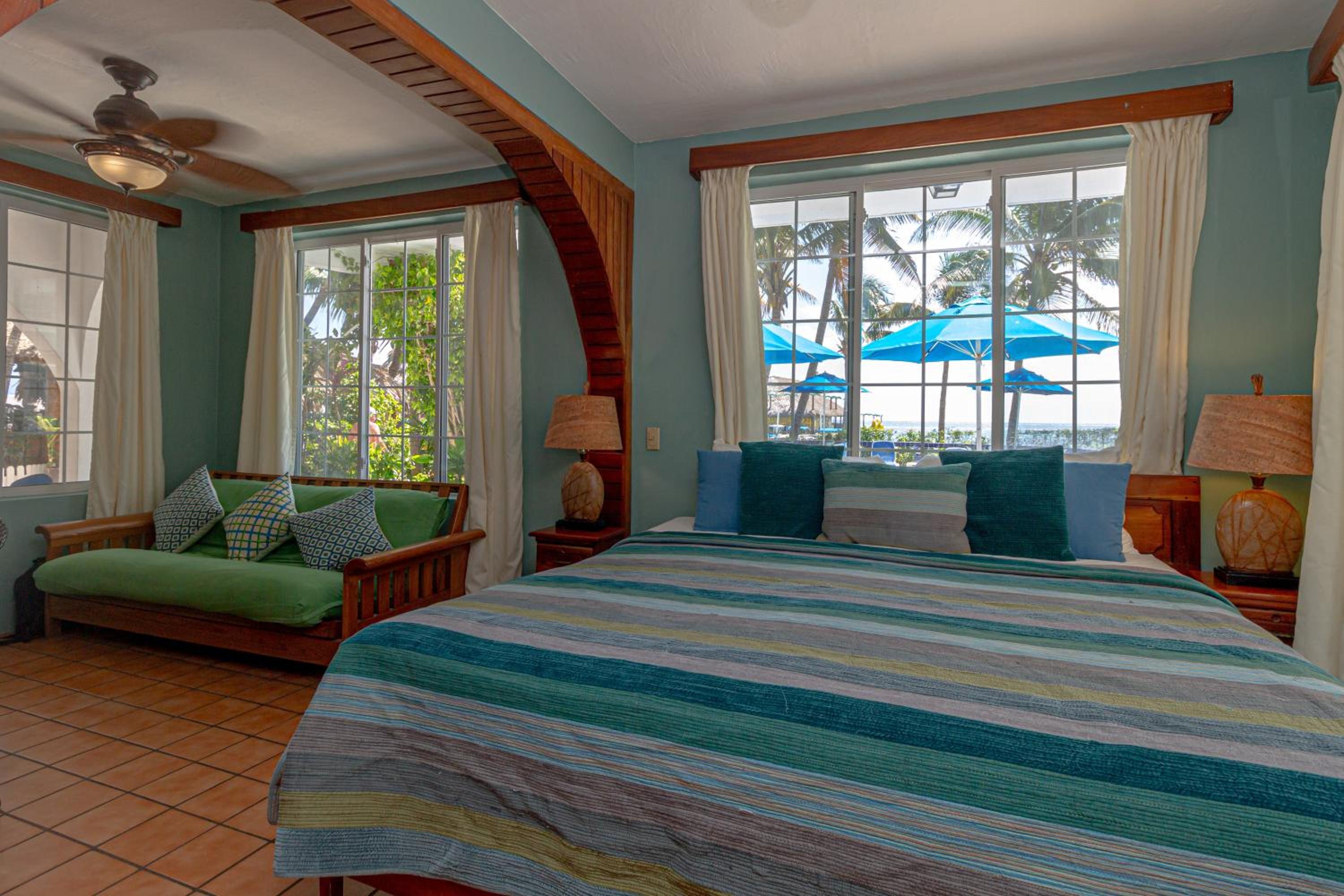 King Suite with Pool View  photo 1