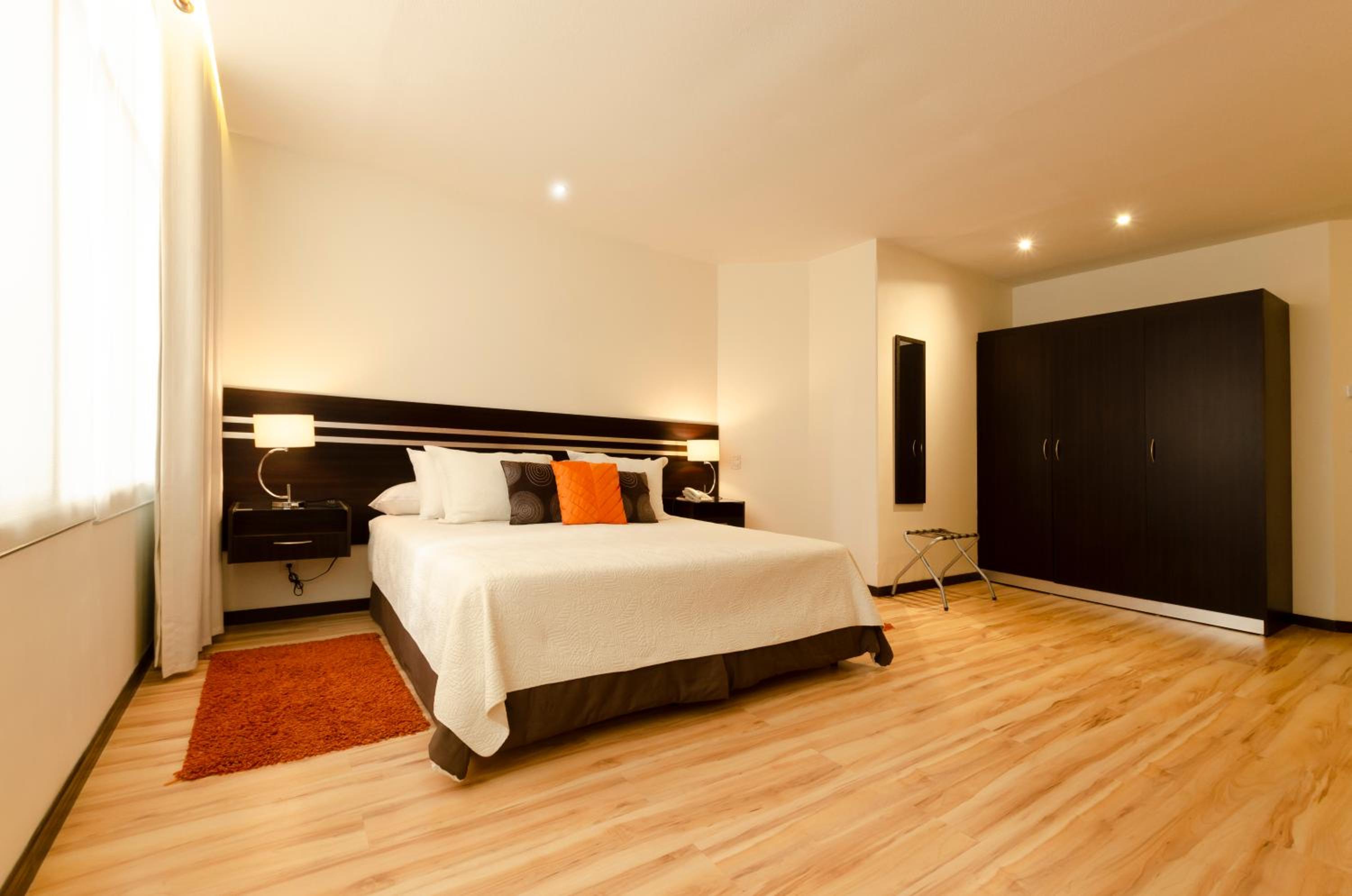 Large Double or Twin Room photo 2