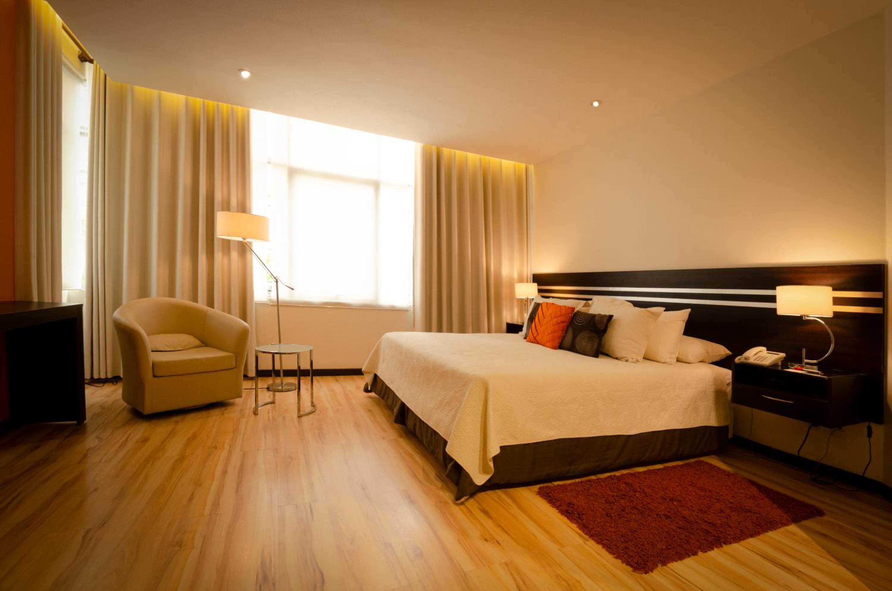 Executive Suite photo 3