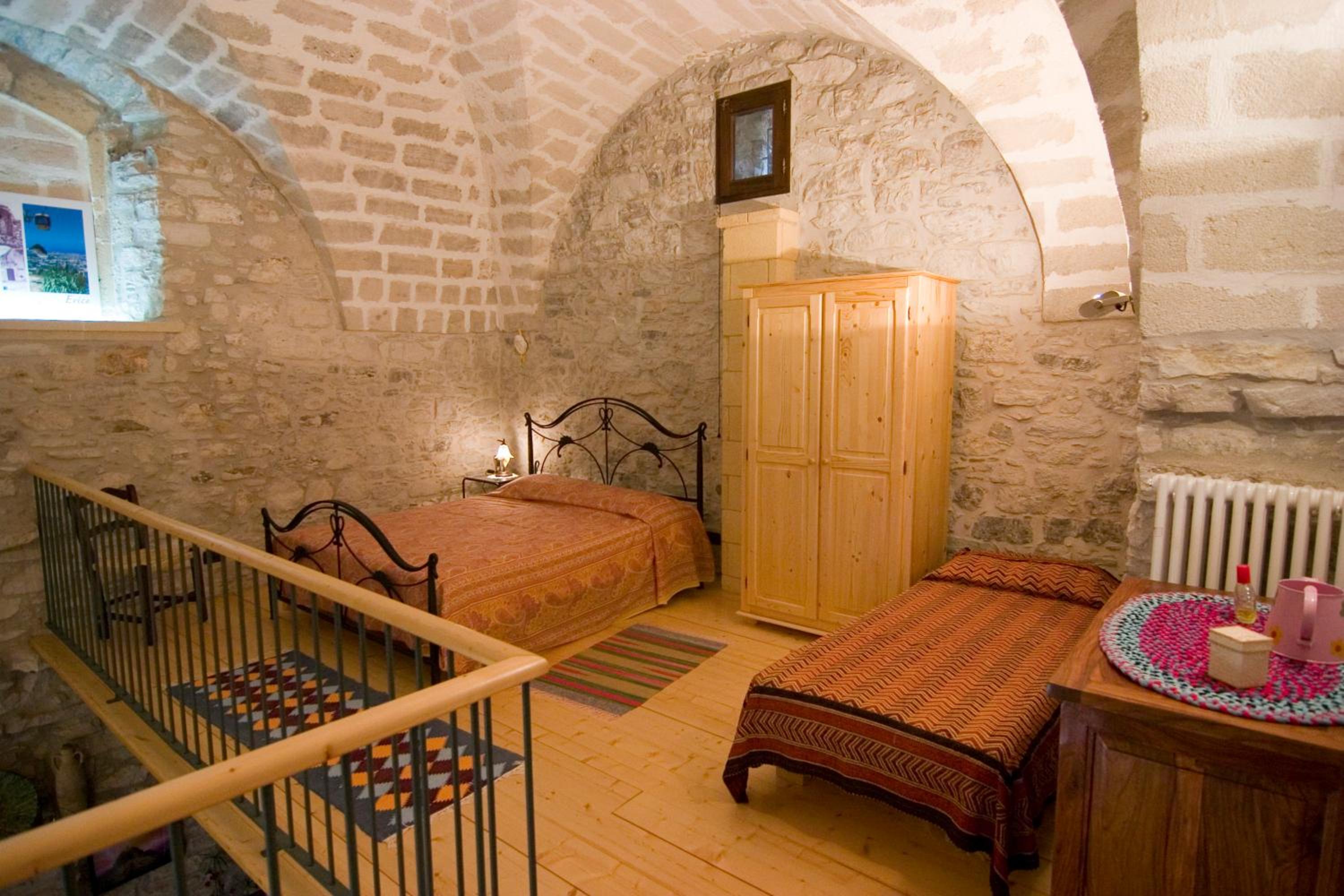 One-Bedroom Apartment - Split Level
