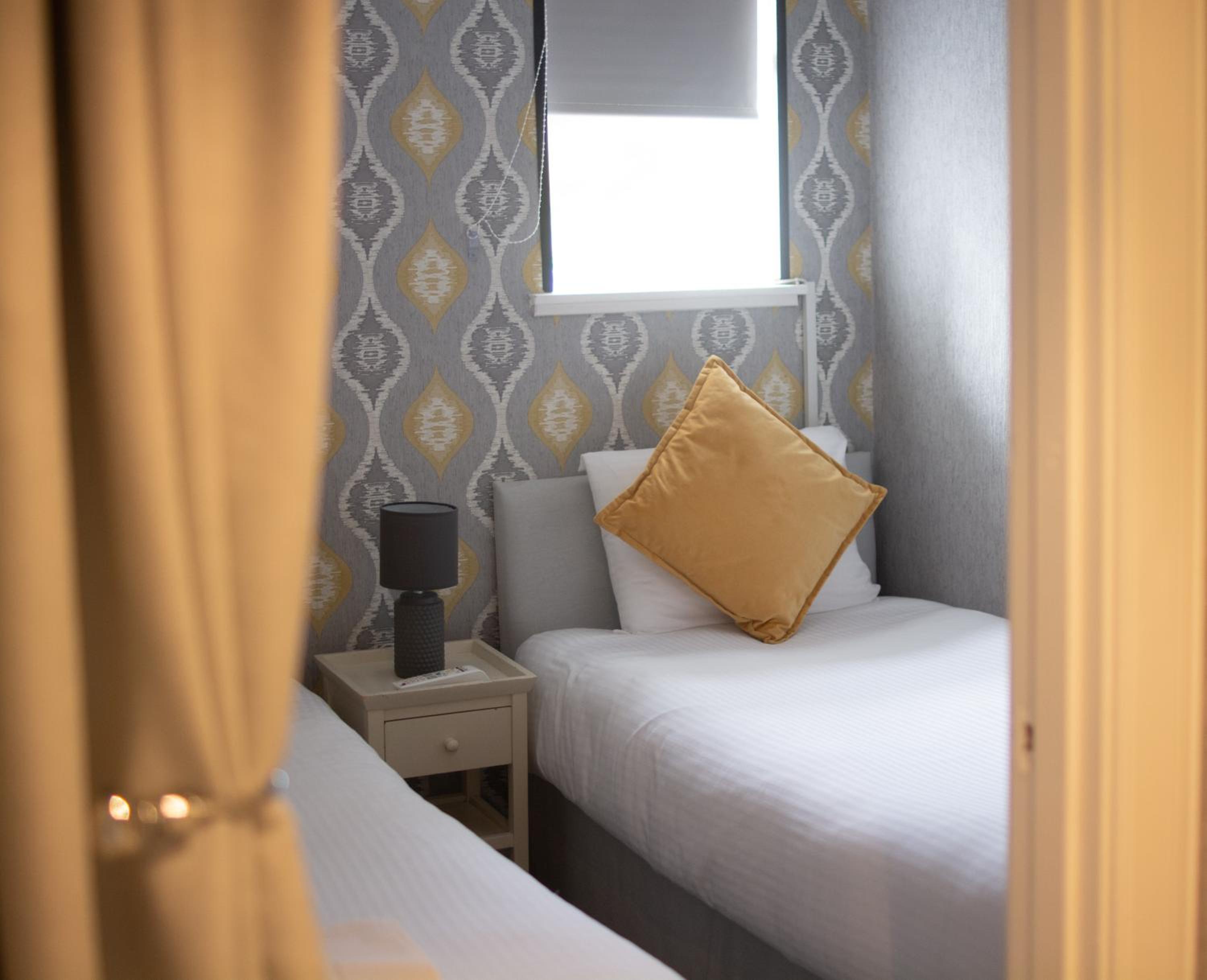 Family Room - Photo 8