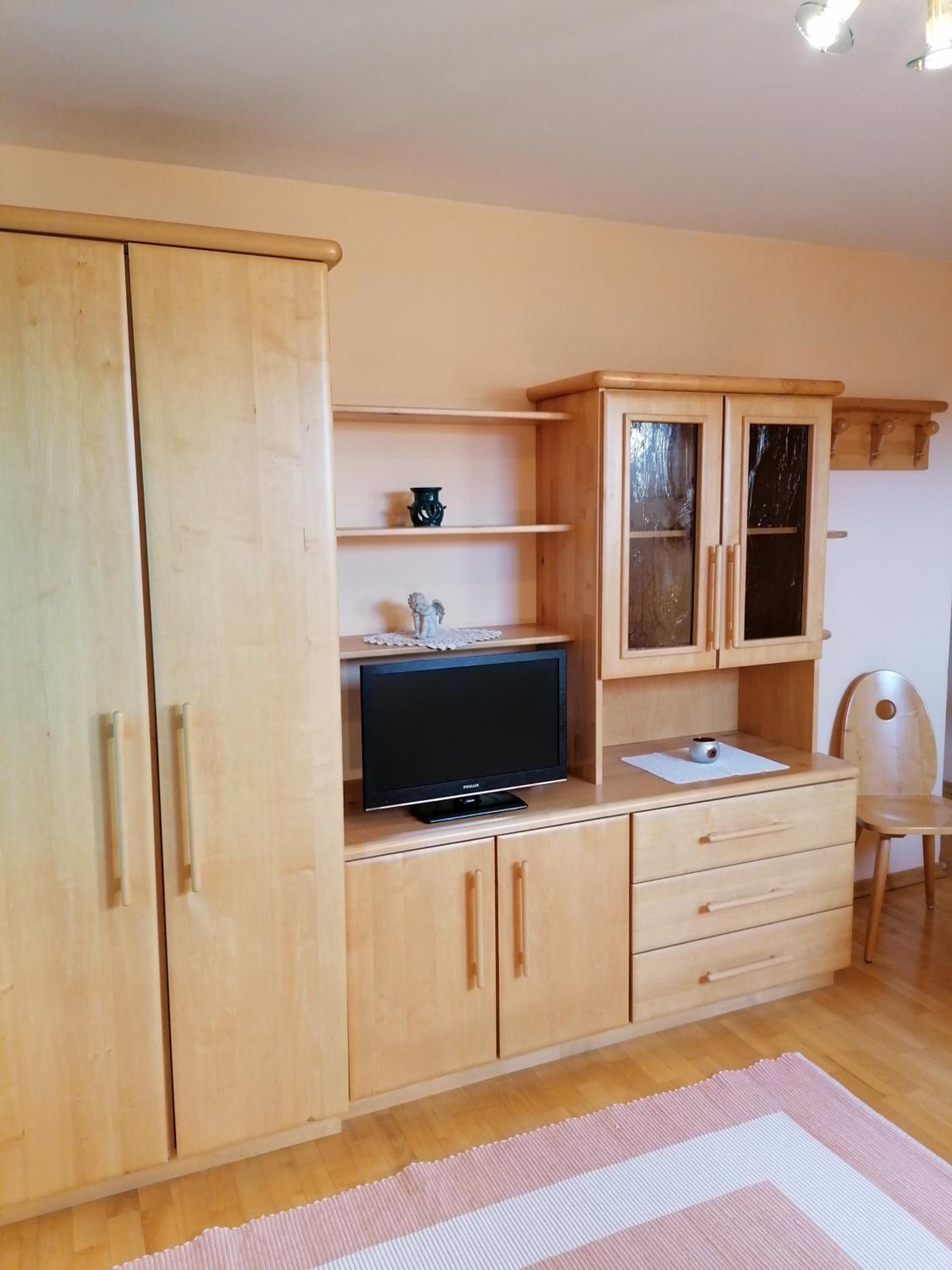 One-Bedroom Apartment - Photo 5