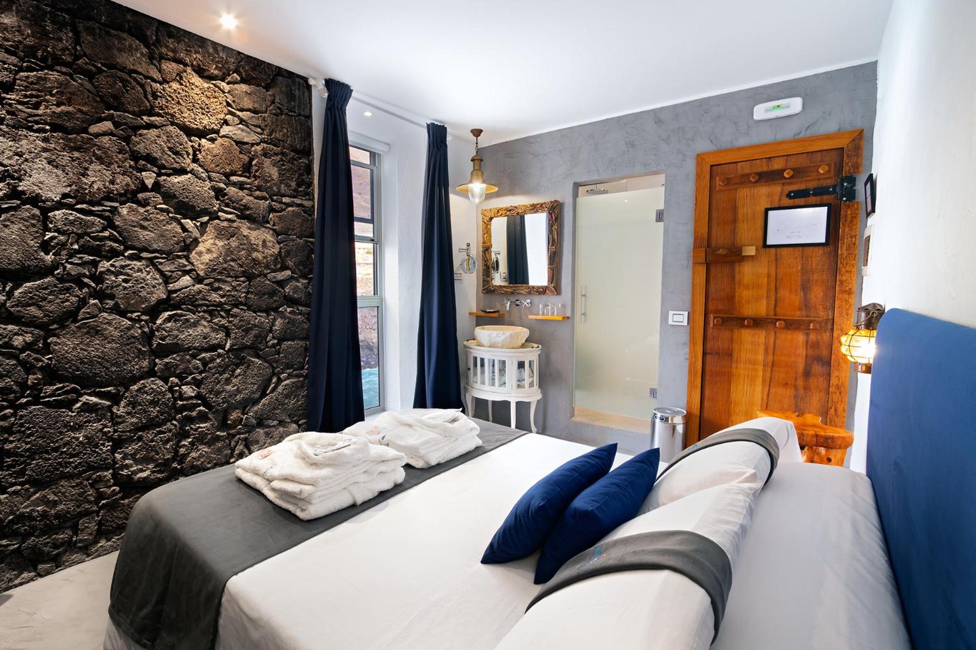 Double Room with Sea View photo 3