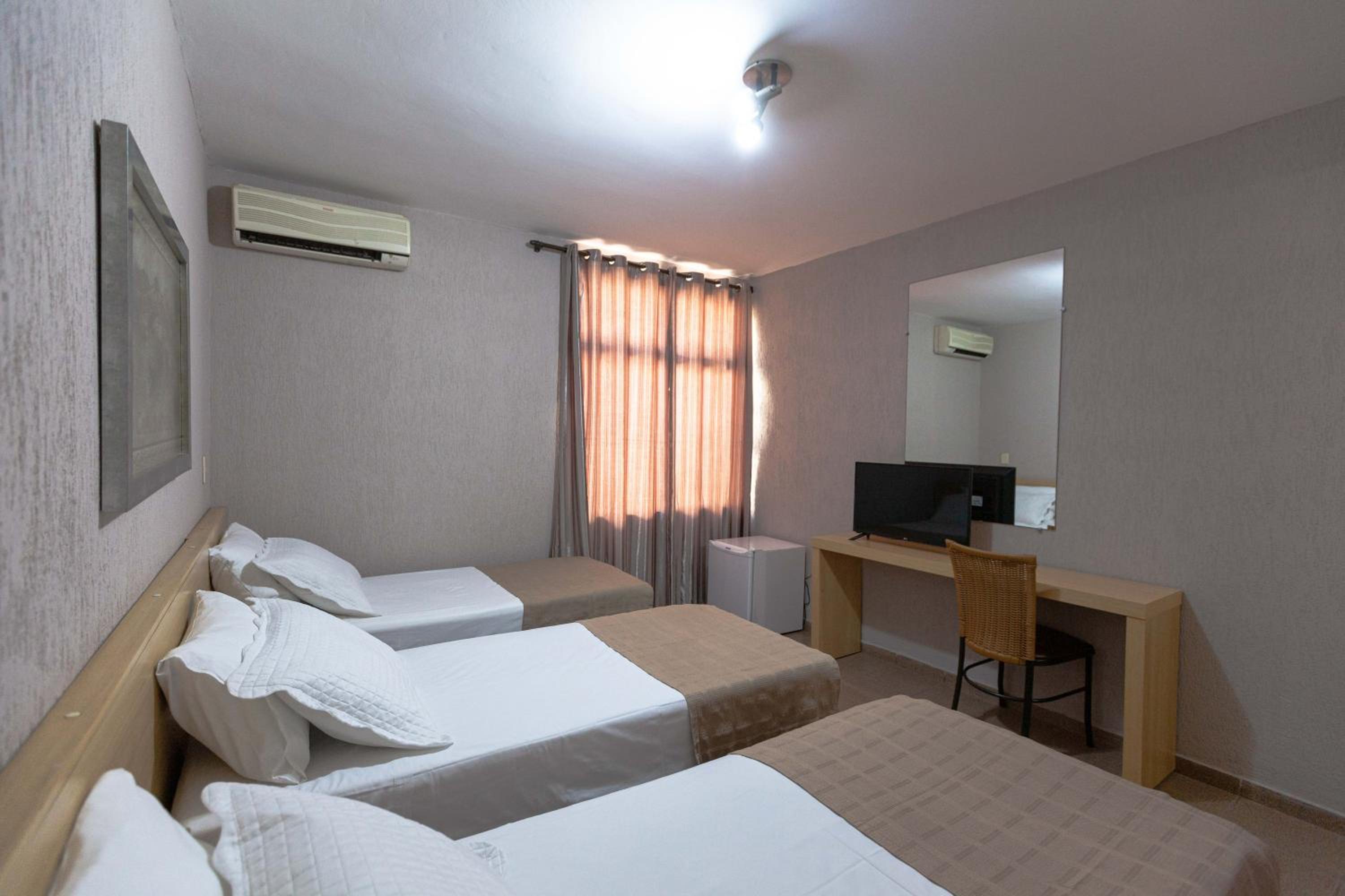 Standard Triple Room - Photo 4