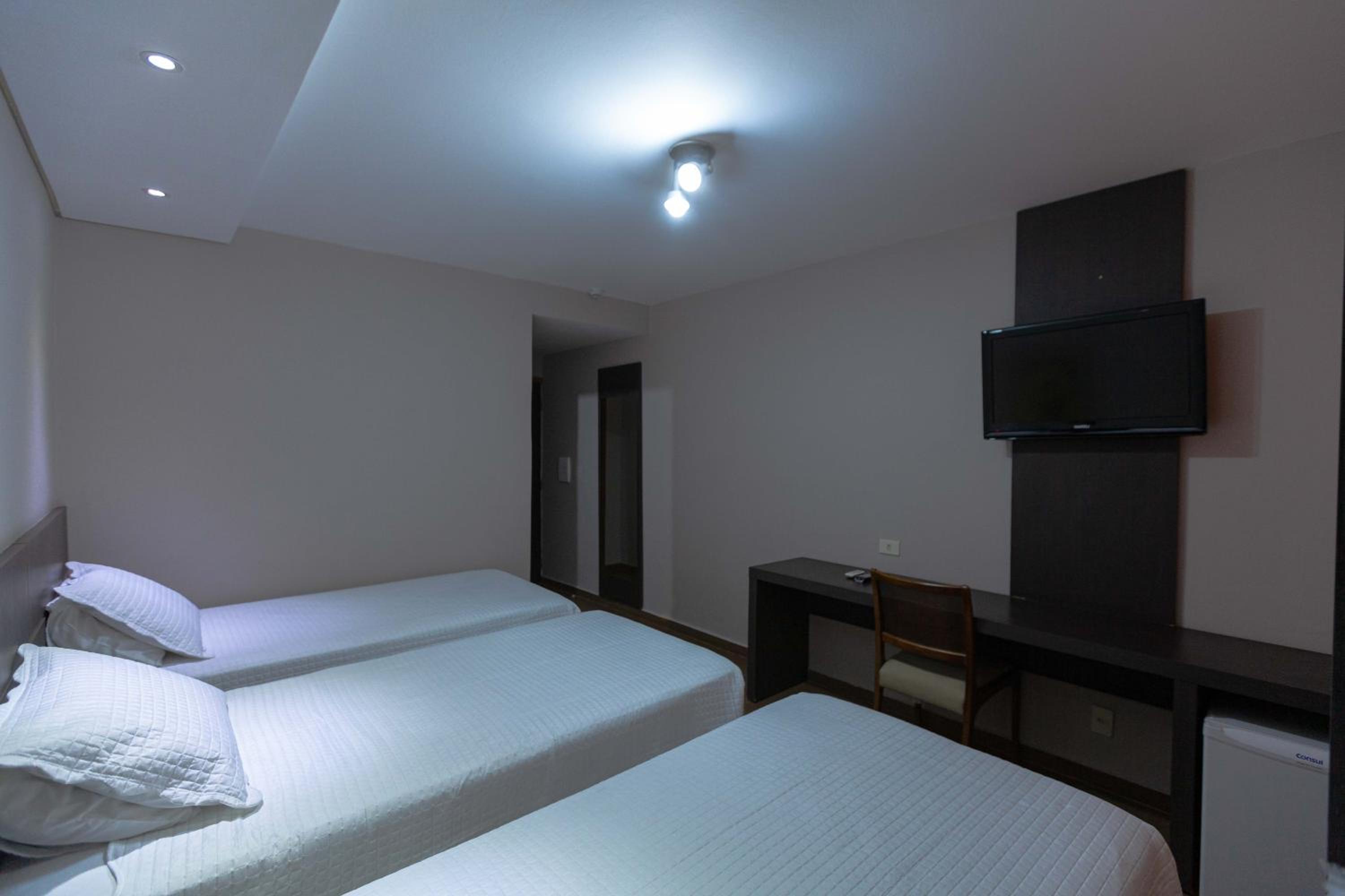 Superior Triple Room photo 2