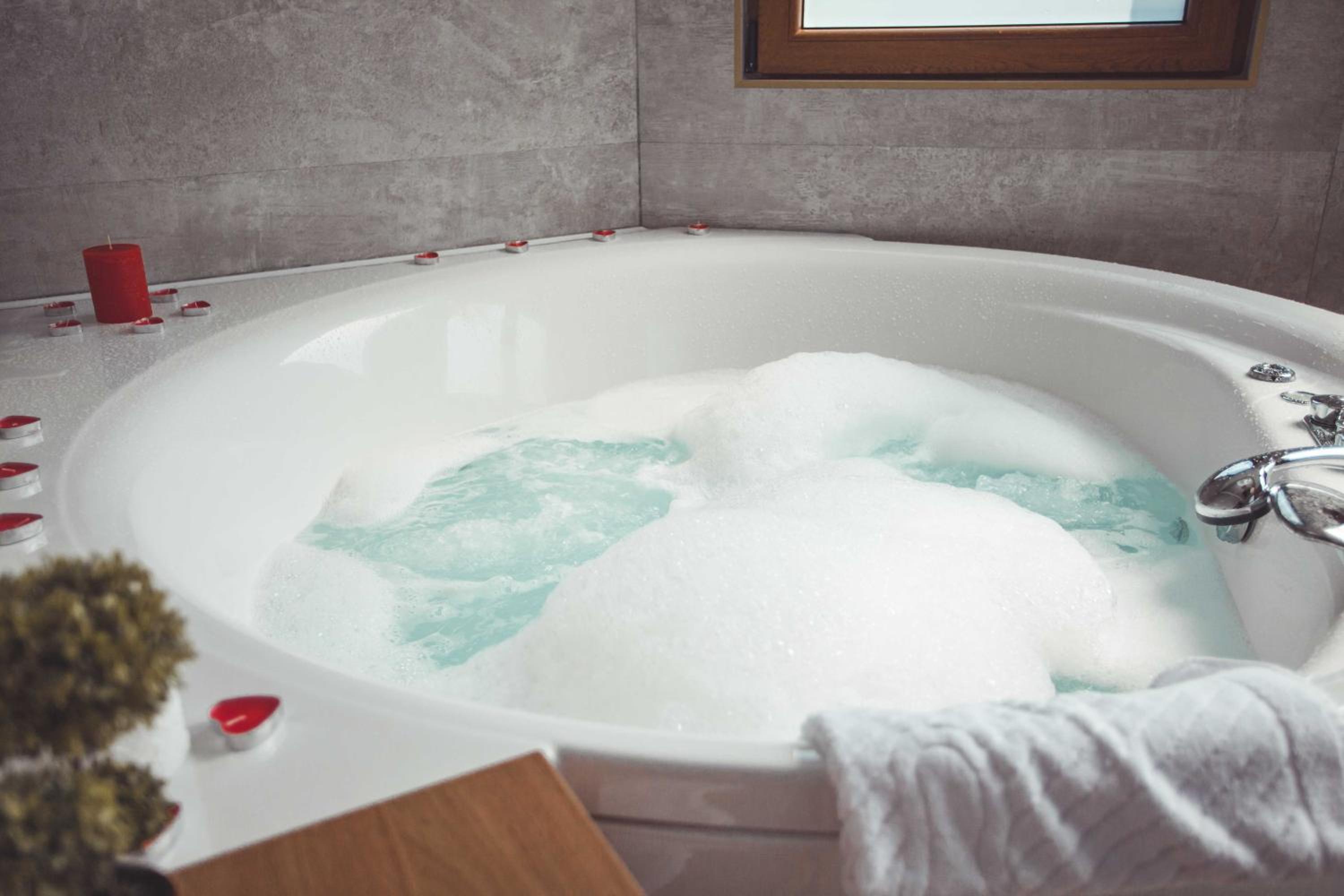 Suite with Spa Bath - Photo 20