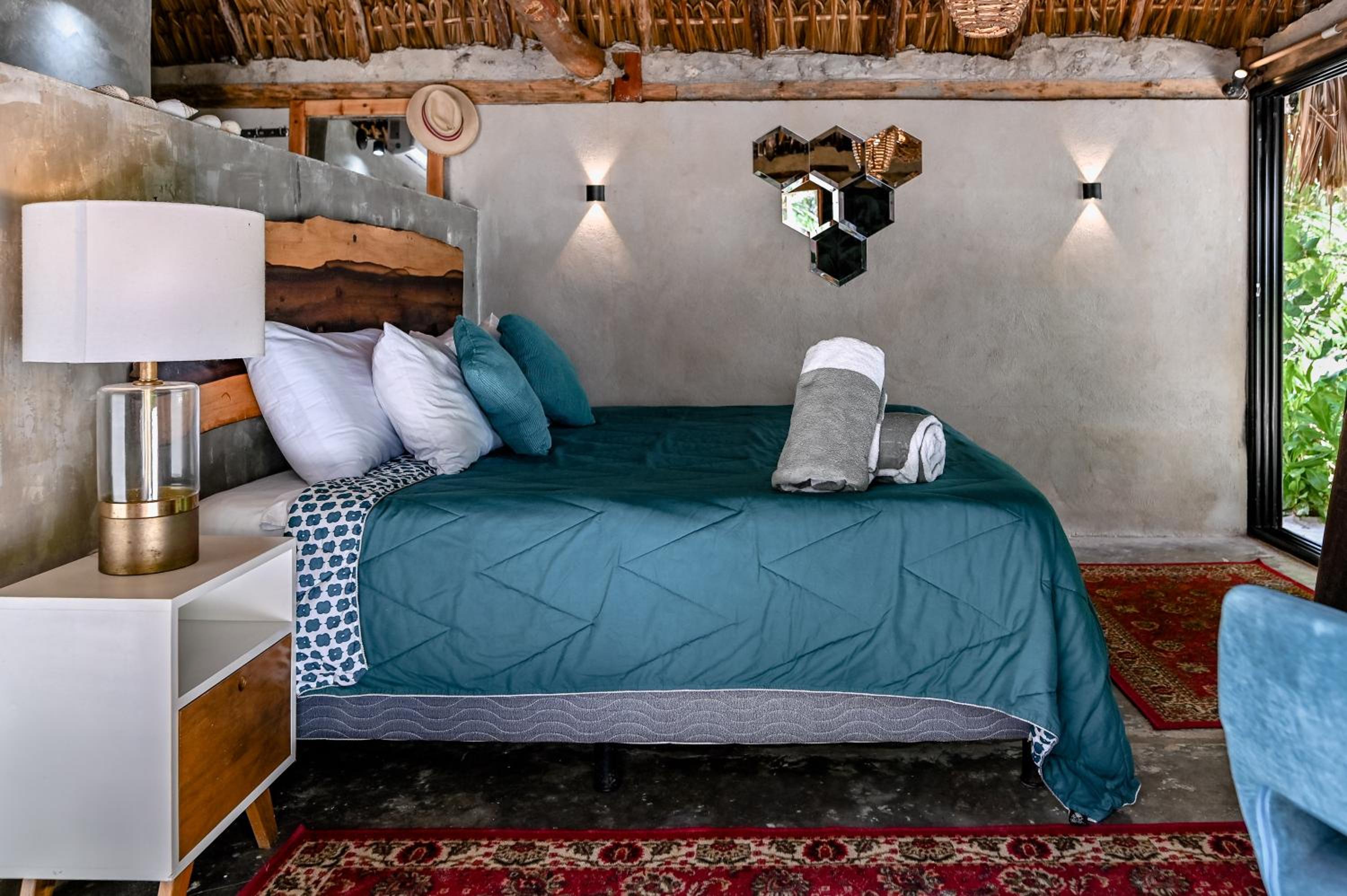 Deluxe Cabin with Ocean View photo 1