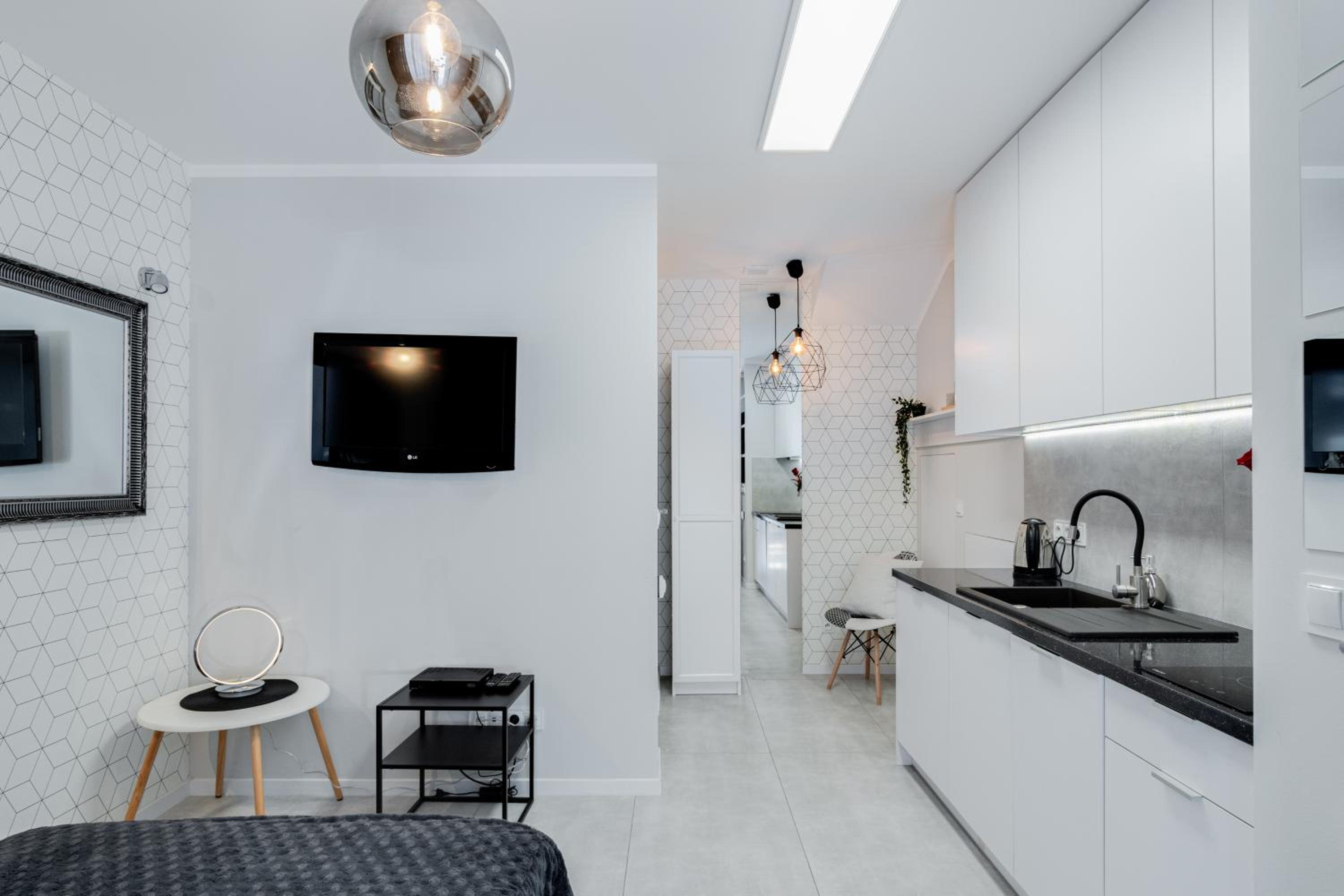 One-Bedroom Apartment - Photo 5