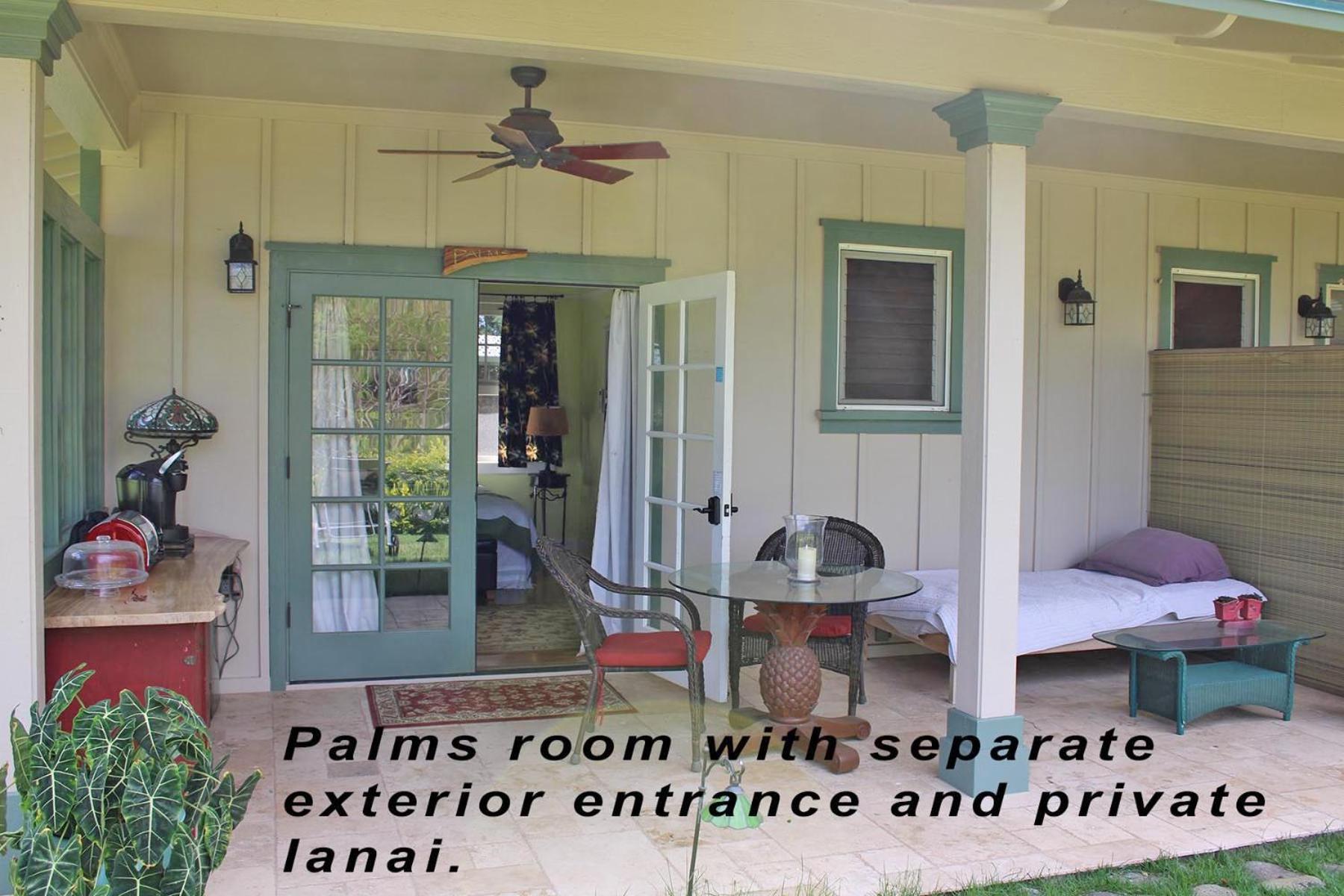 The Palms Room - One King Bed photo 2