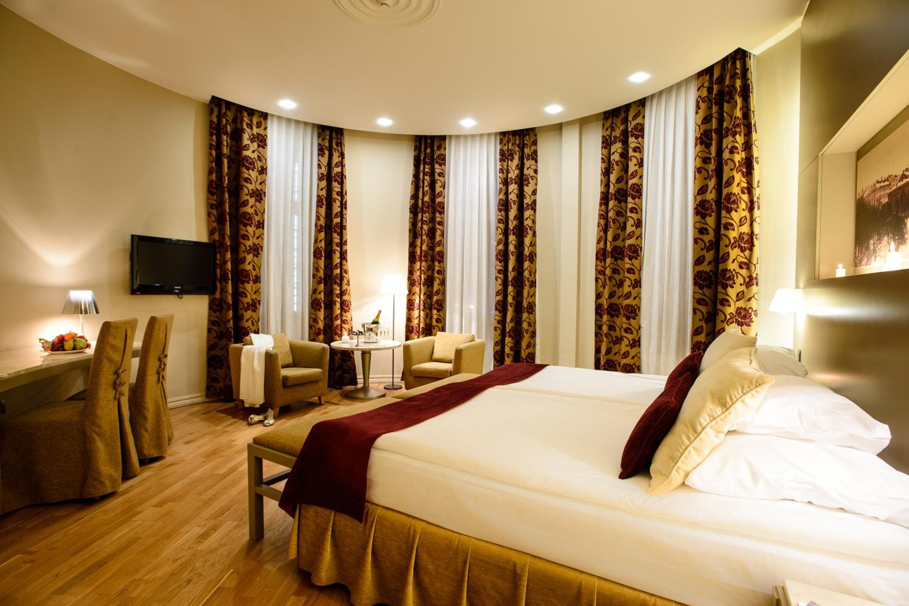 Deluxe Double Room - Photo 6