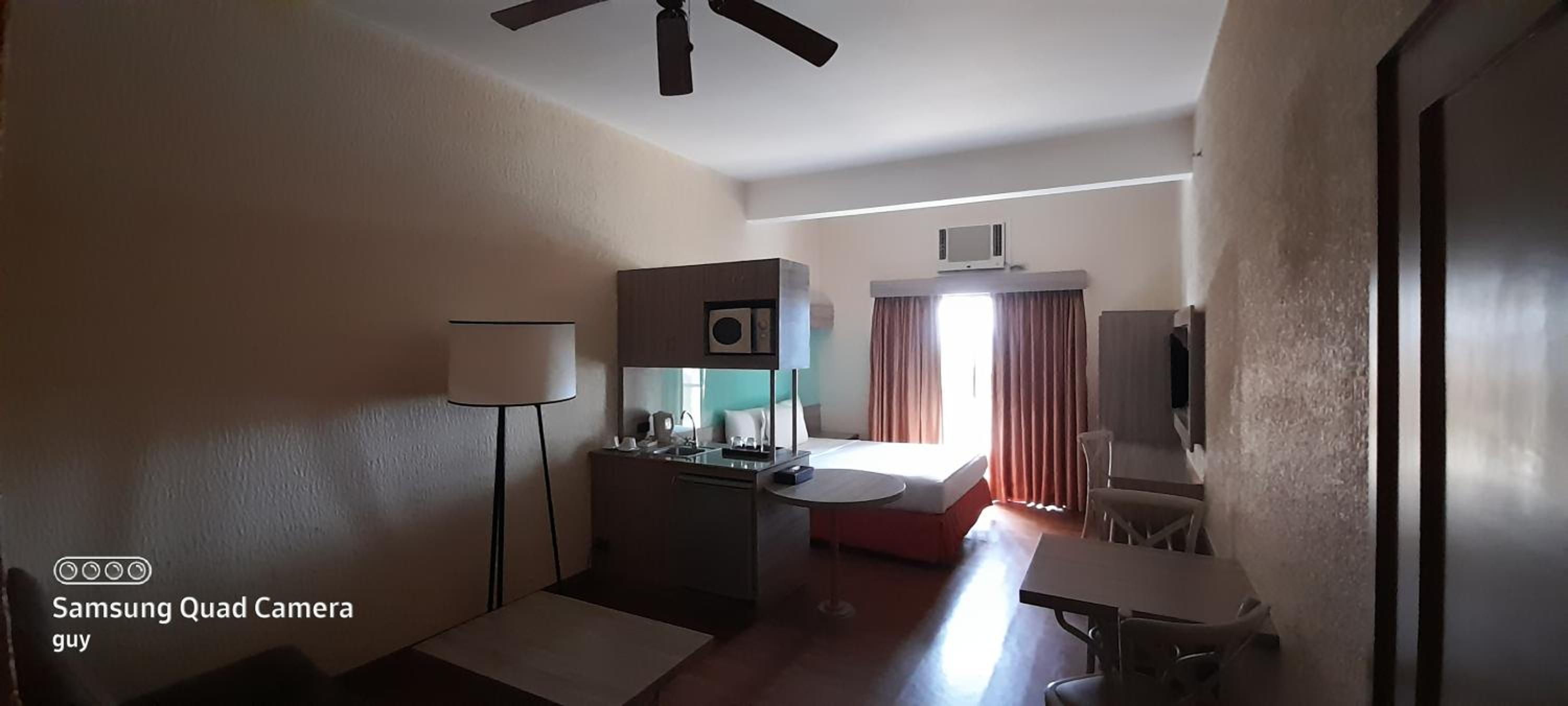 1 Queen Bed Suite, Non-Smoking - Photo 8
