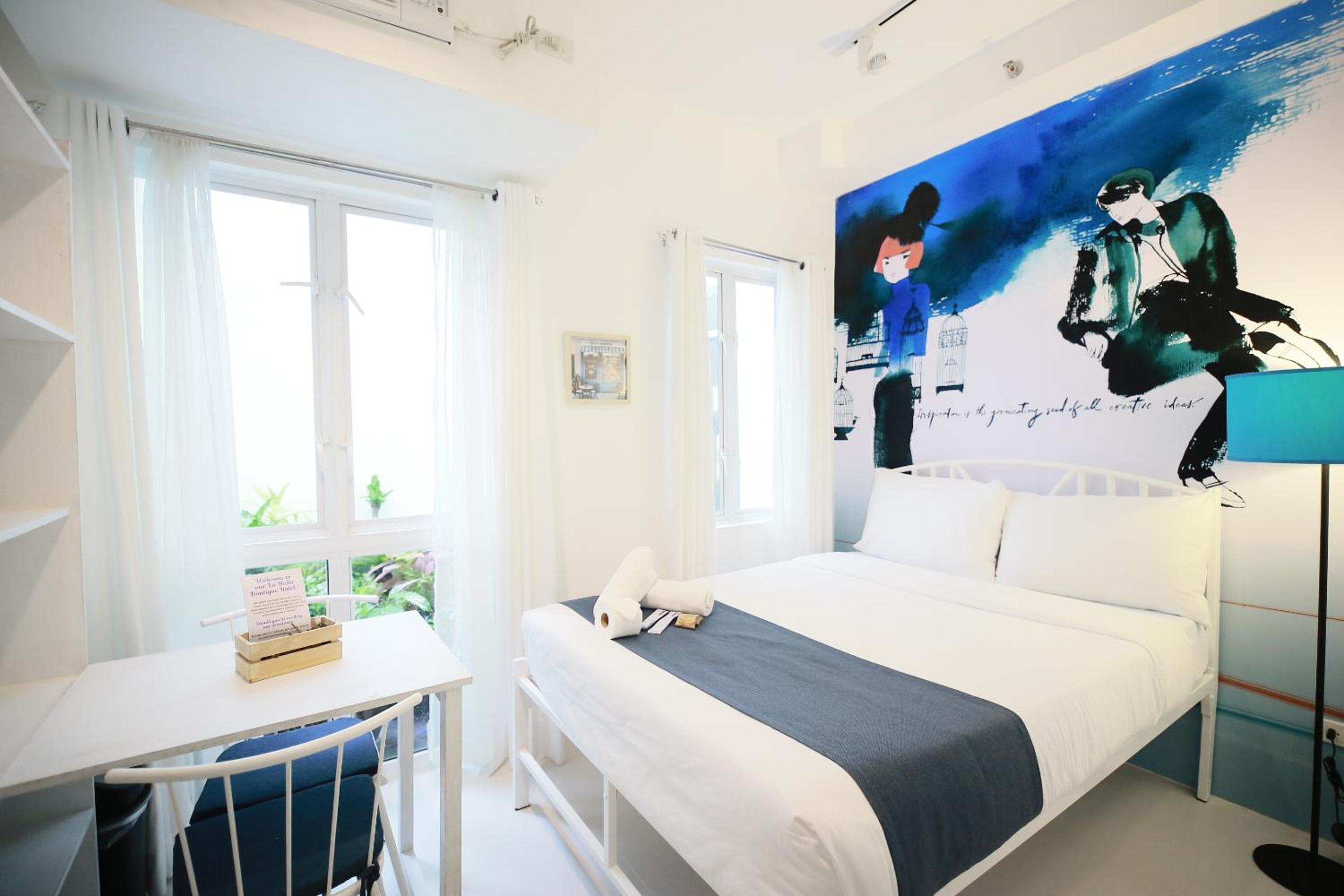 Deluxe Queen Room
