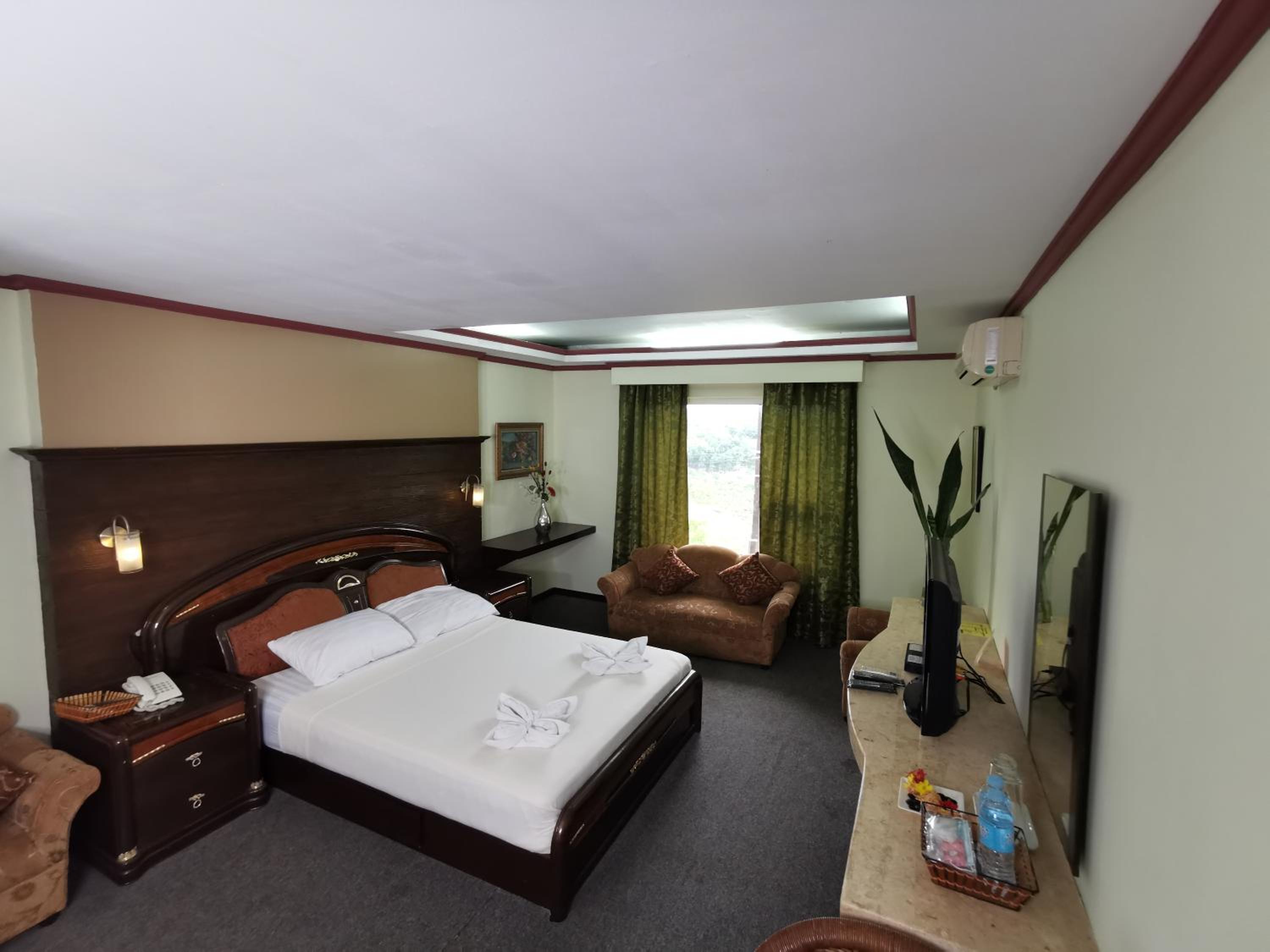 Premier Deluxe Room - Leisure Stay photo 3