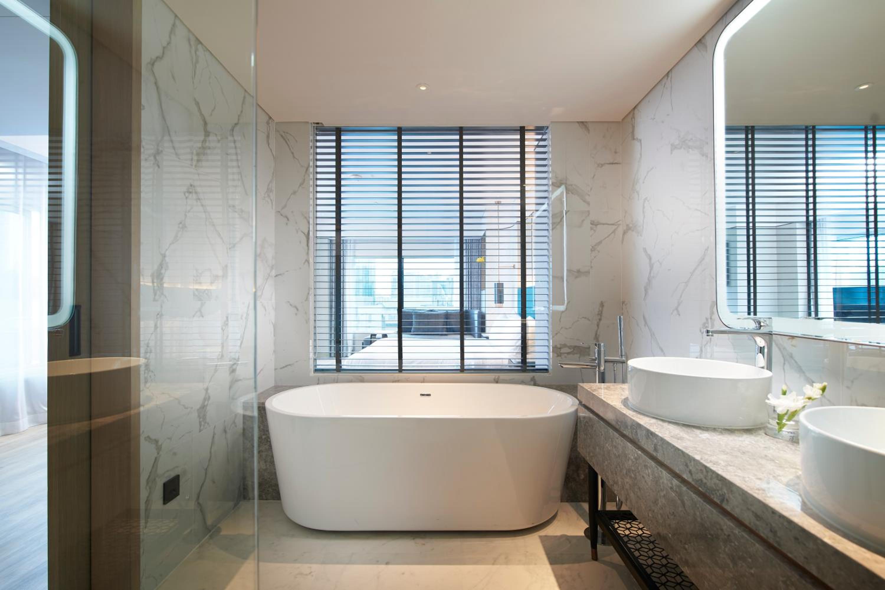 Club Two Bedroom Corner Suite