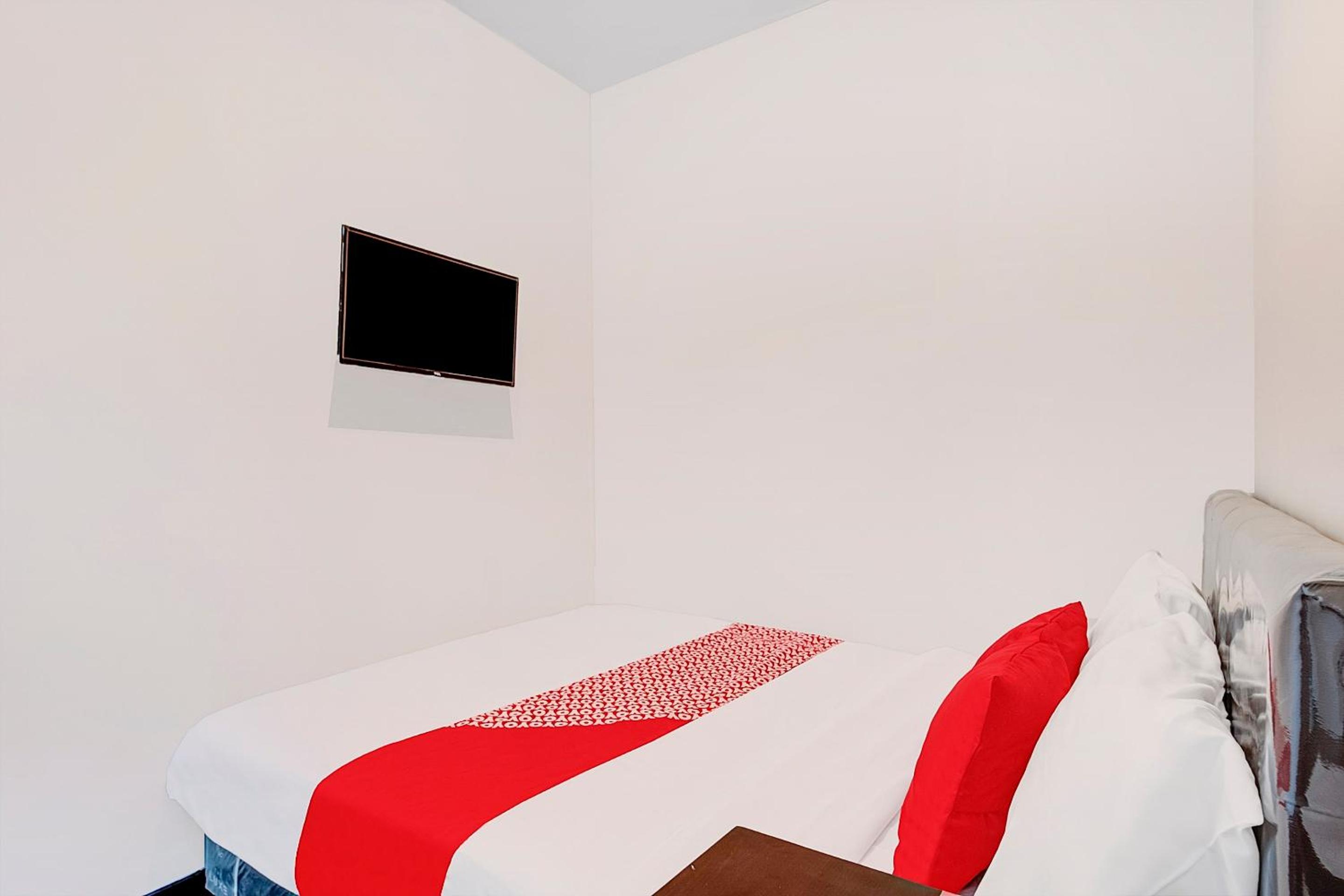 Deluxe Double Room - Photo 8