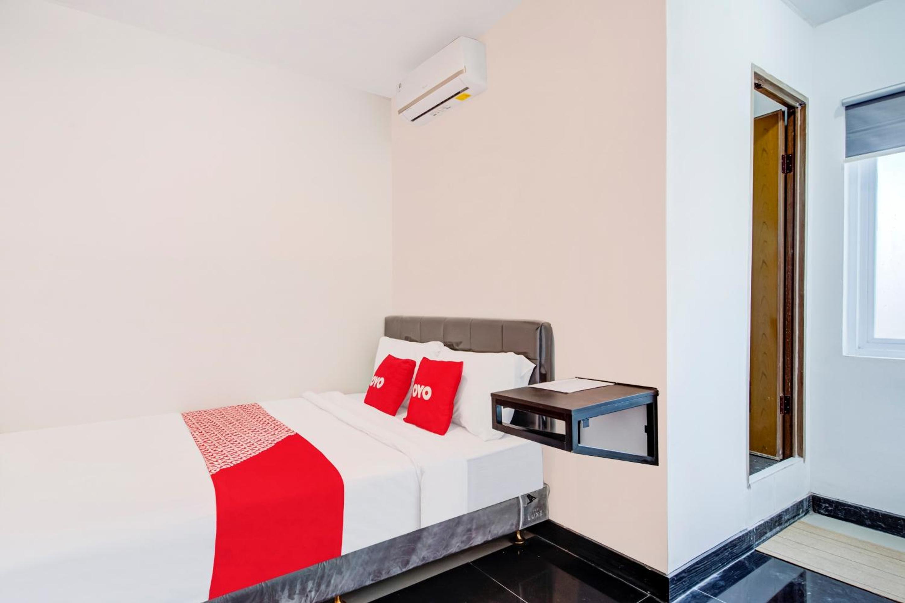Deluxe Double Room - Photo 1
