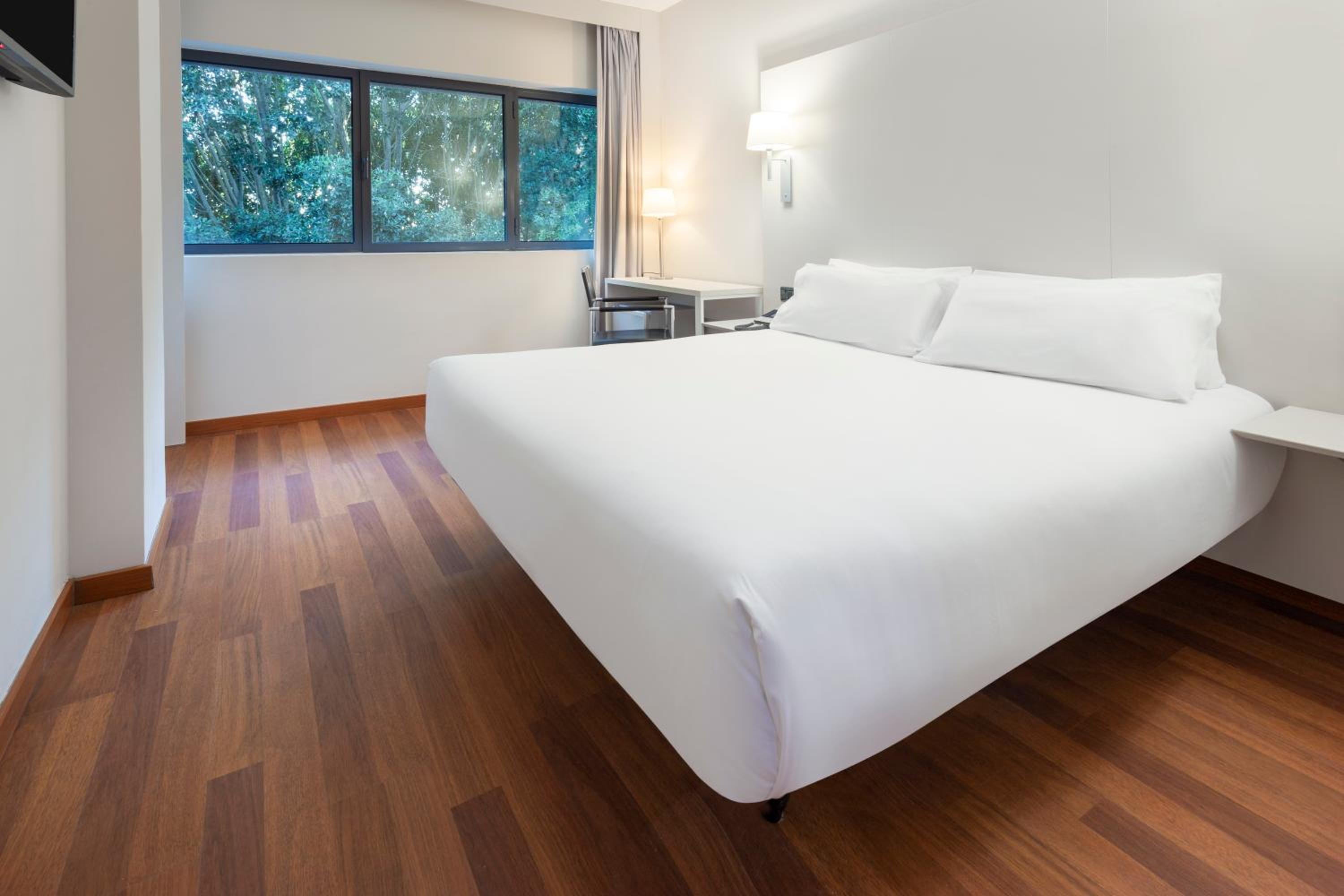 Double Room - Photo 3
