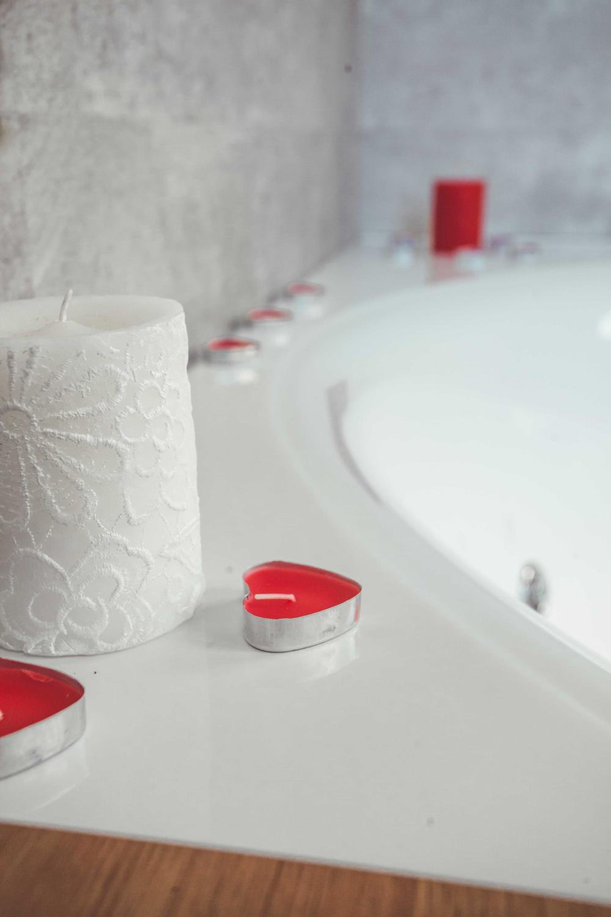 Suite with Spa Bath - Photo 25