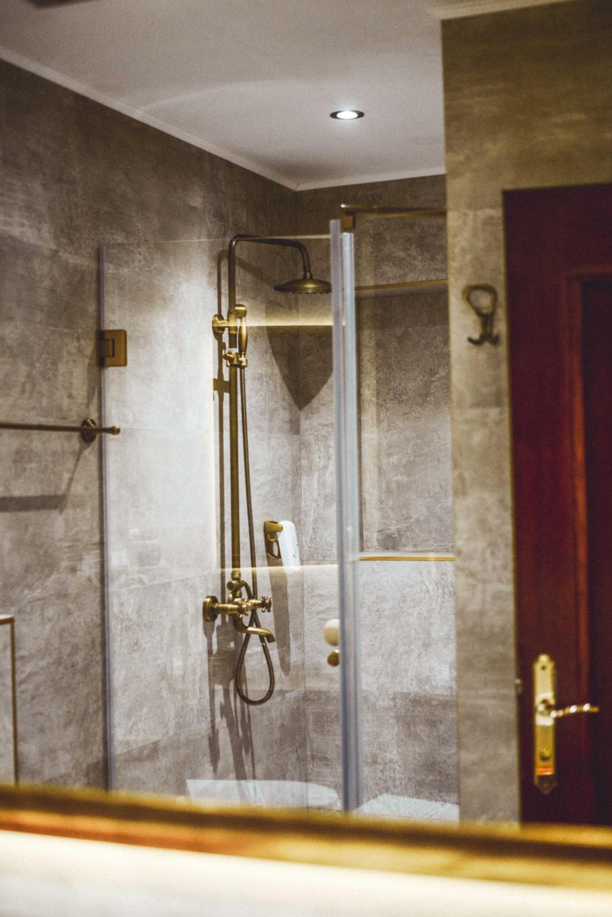 Suite with Spa Bath - Photo 15