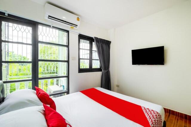 Double Room with Shared Bathroom photo 1