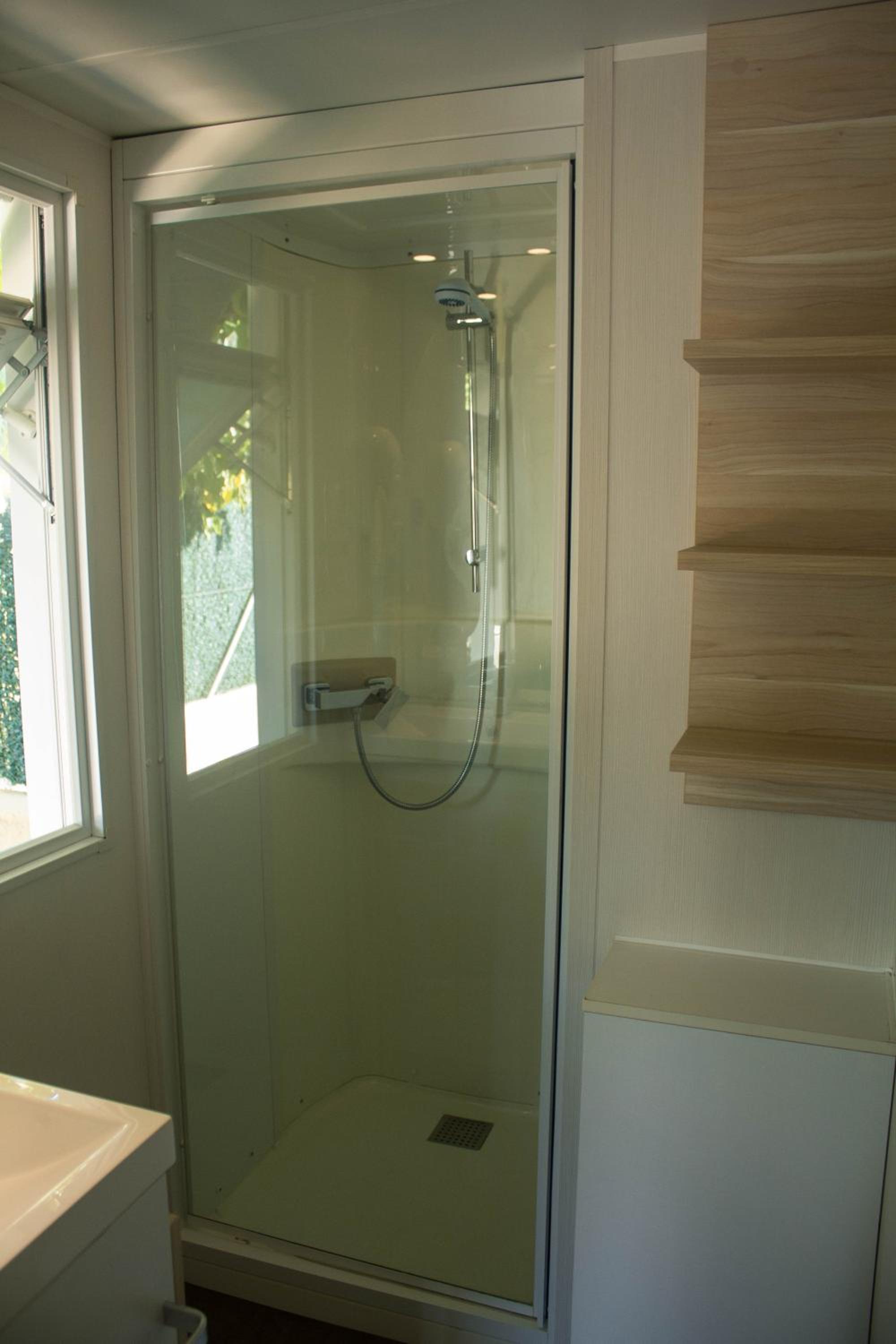 Two-Bedroom Bungalow (5 Adults) photo 3