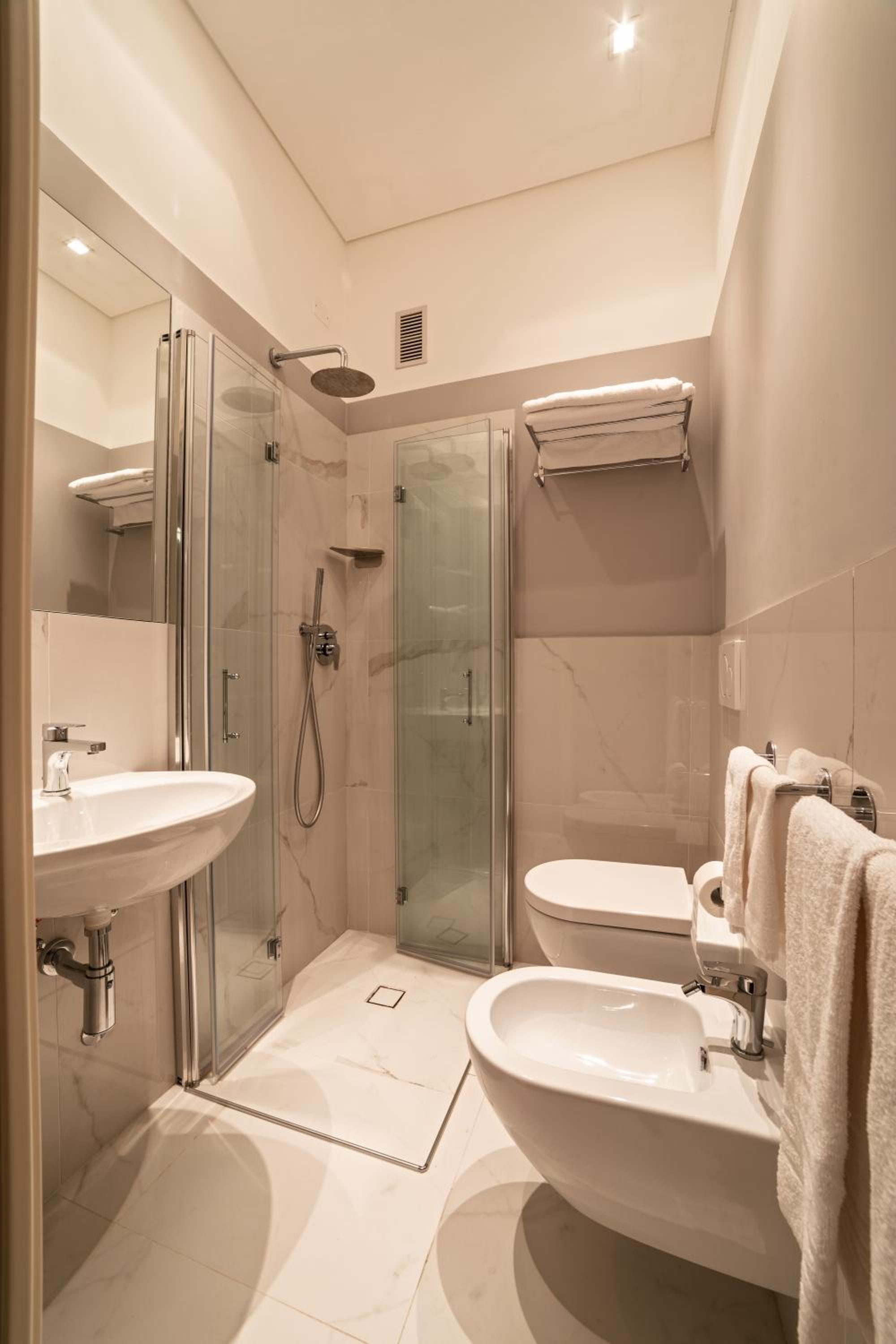 Basic Double Room - Photo 4