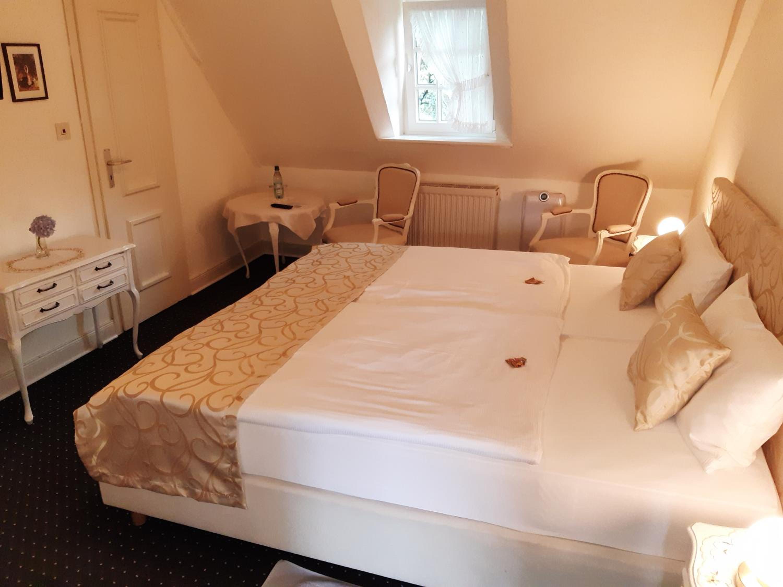 Double Room - Photo 1