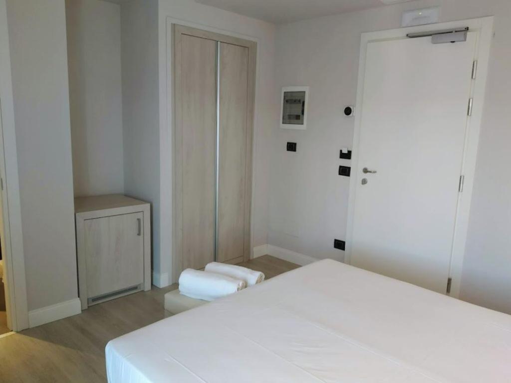 Double Room - Photo 14