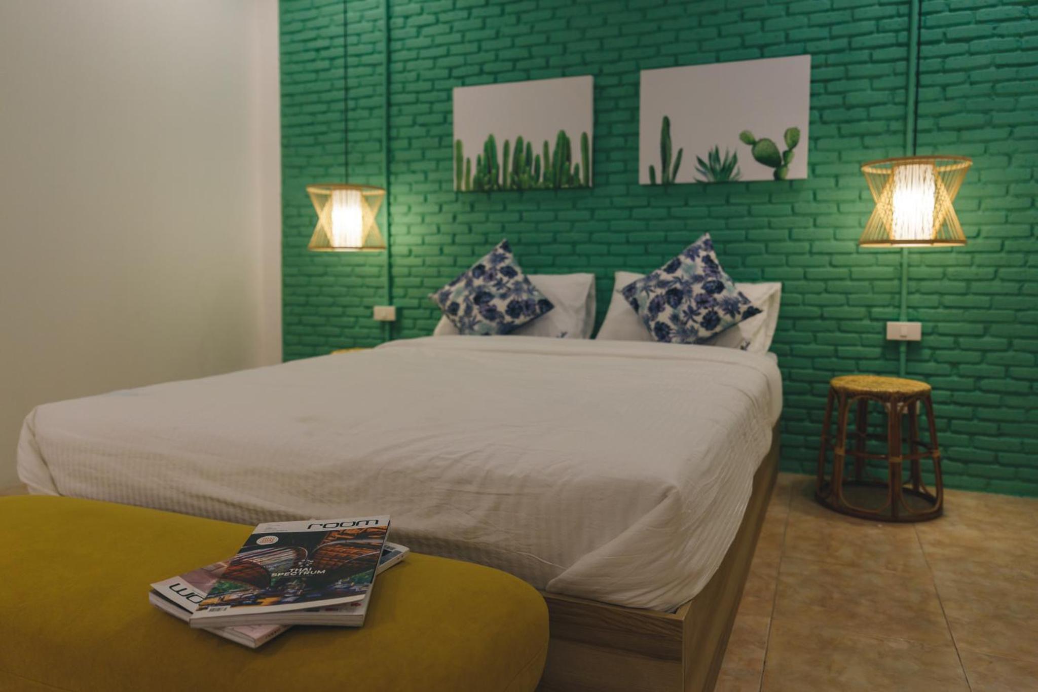 Deluxe Queen Room - Photo 3