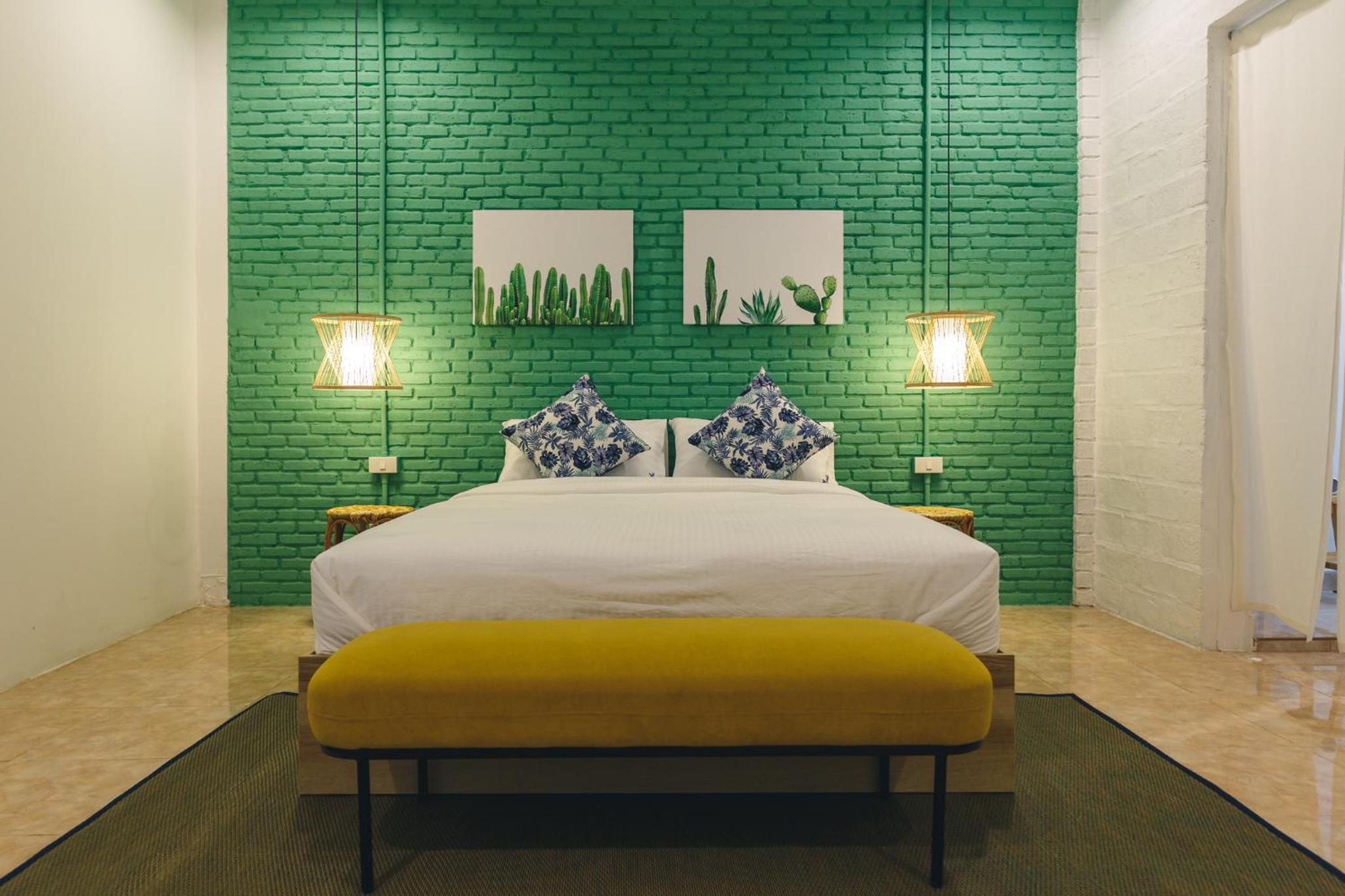 Deluxe Queen Room - Photo 1